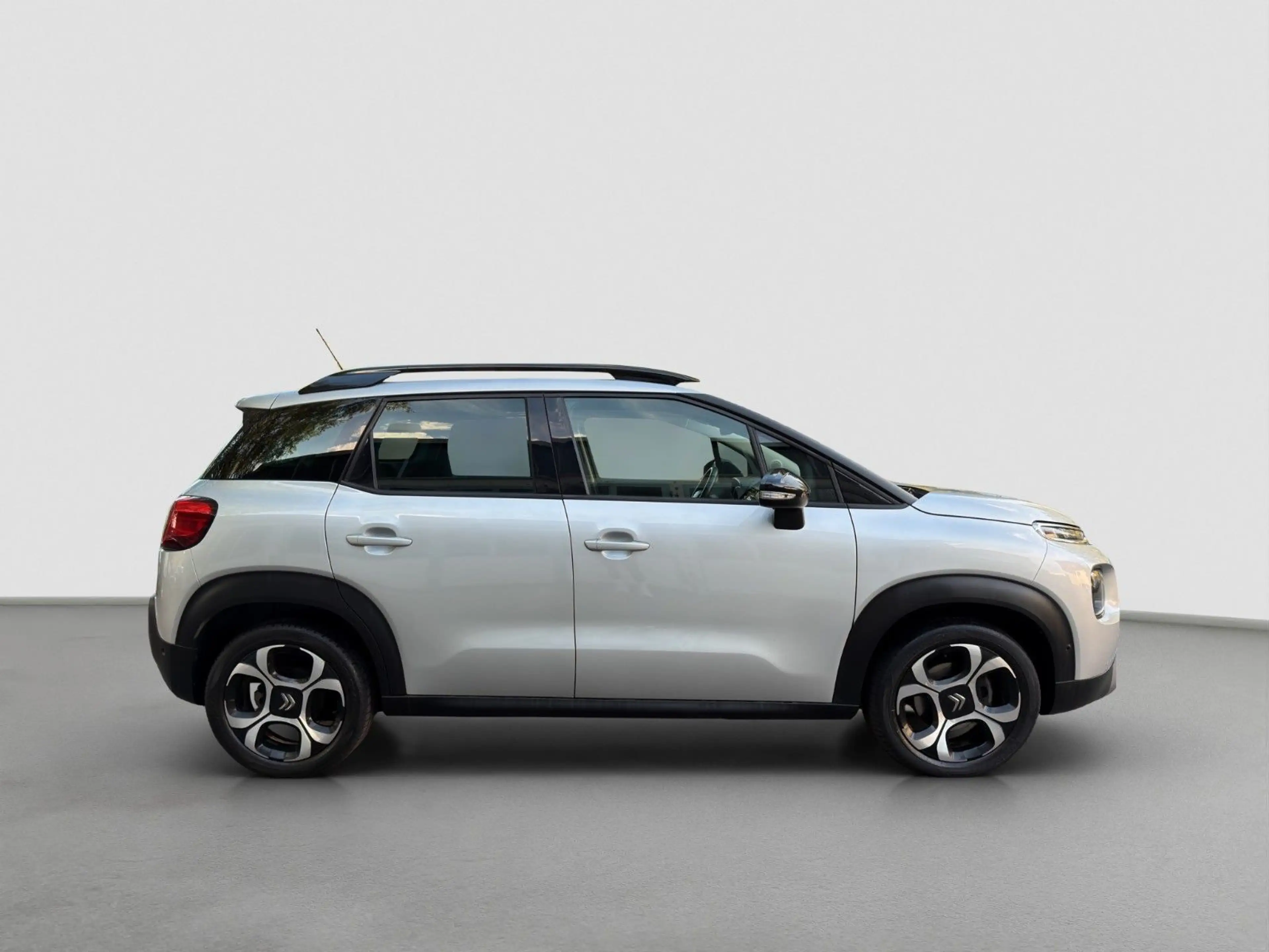 Citroen C3 Aircross Shine*1.Hand*Pano*Leder*Kamera*SHZ.. — photo 8