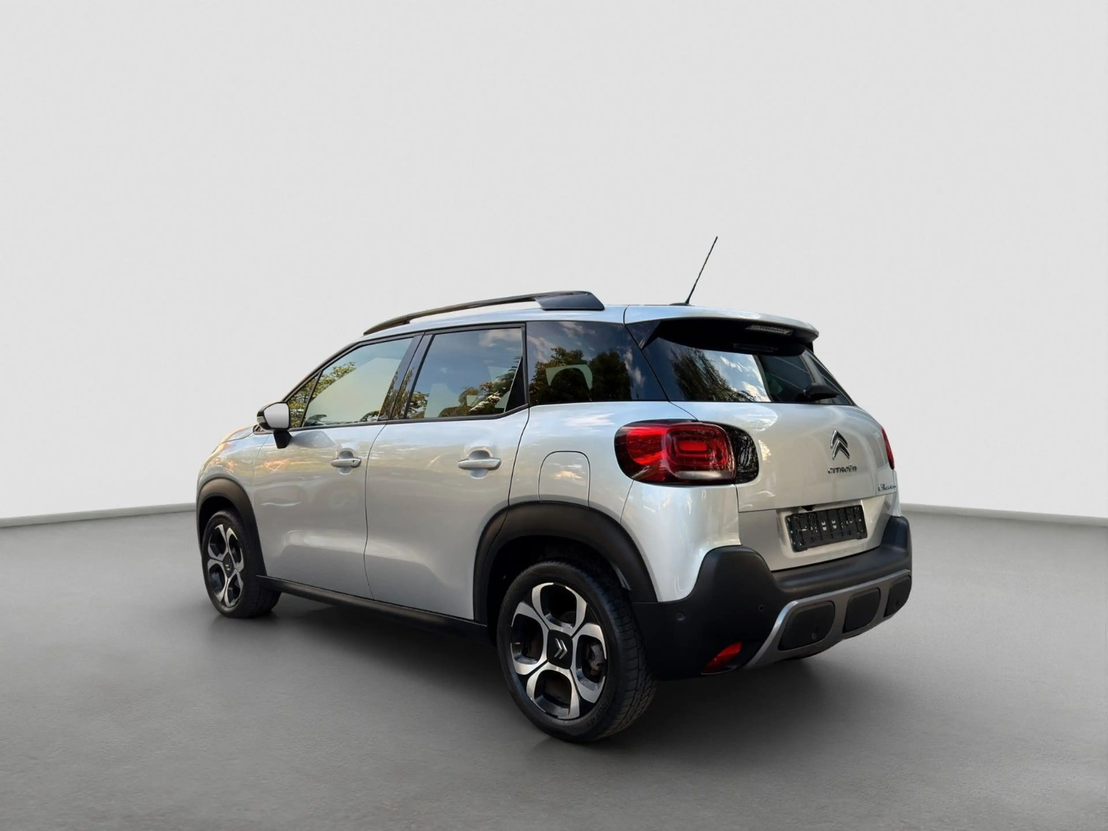 Citroen C3 Aircross Shine*1.Hand*Pano*Leder*Kamera*SHZ.. — photo 5