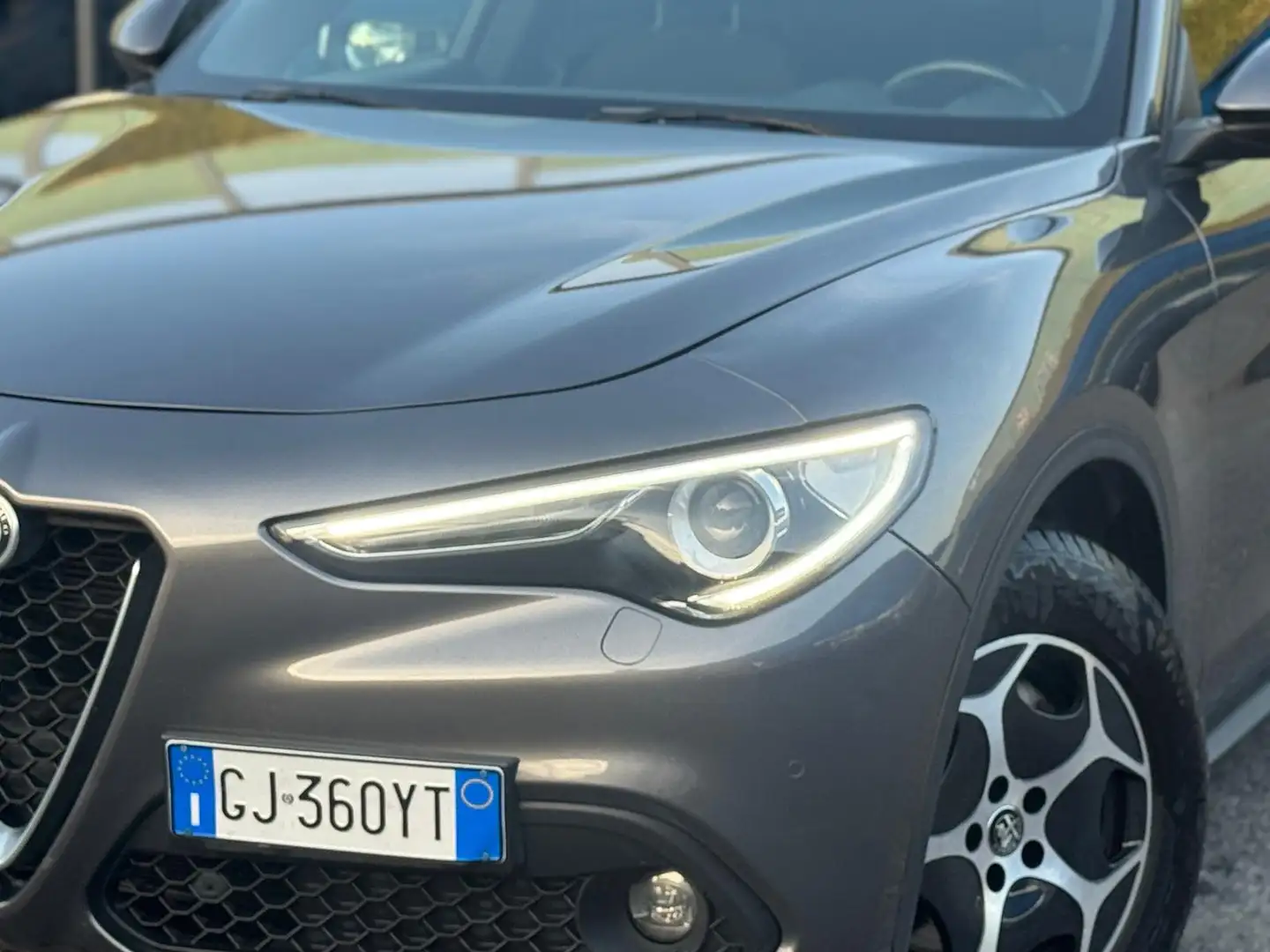 Alfa Romeo Stelvio 2.2 t Business  super Q4 190cv auto Gris - 2
