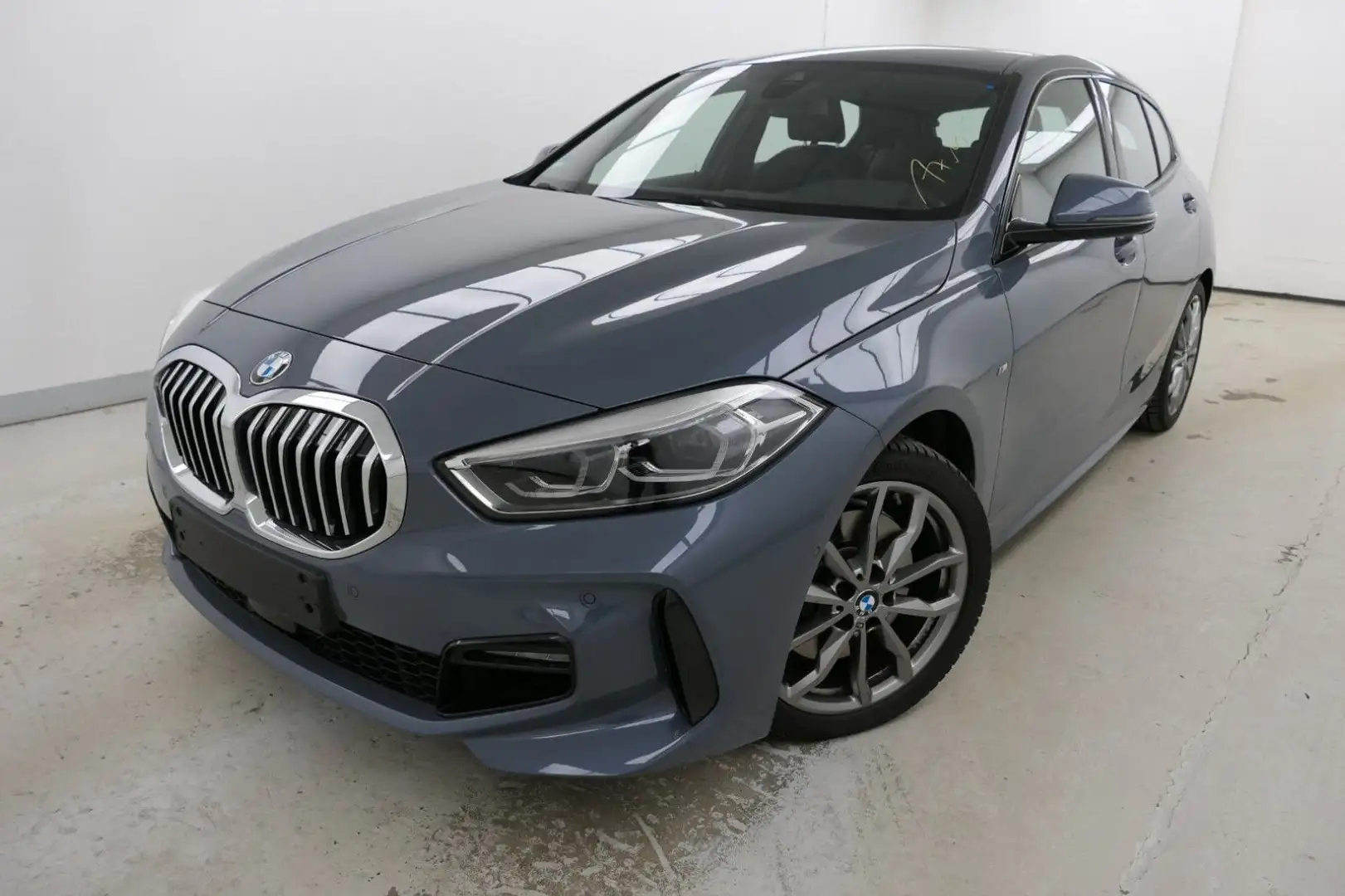 BMW 120 i Lim. M Sport Tempo RFK LRHZ HiFi Adapt. LED Grau - 2