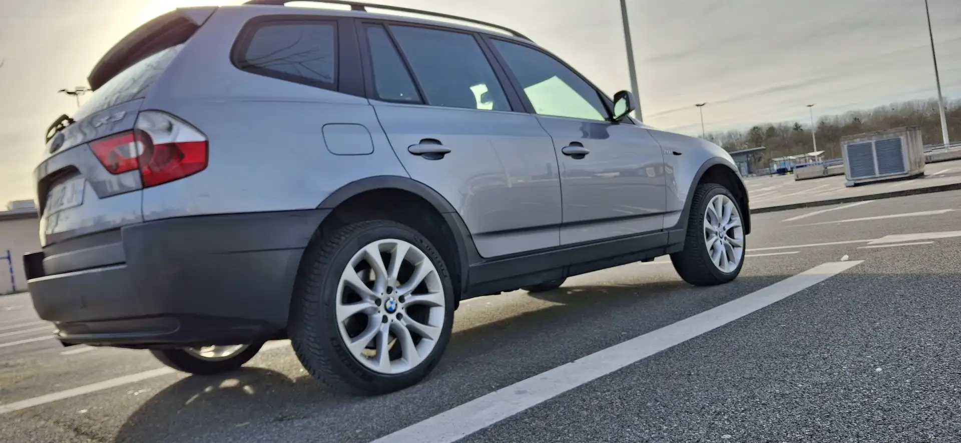 BMW X3 2.0d Argent - 1