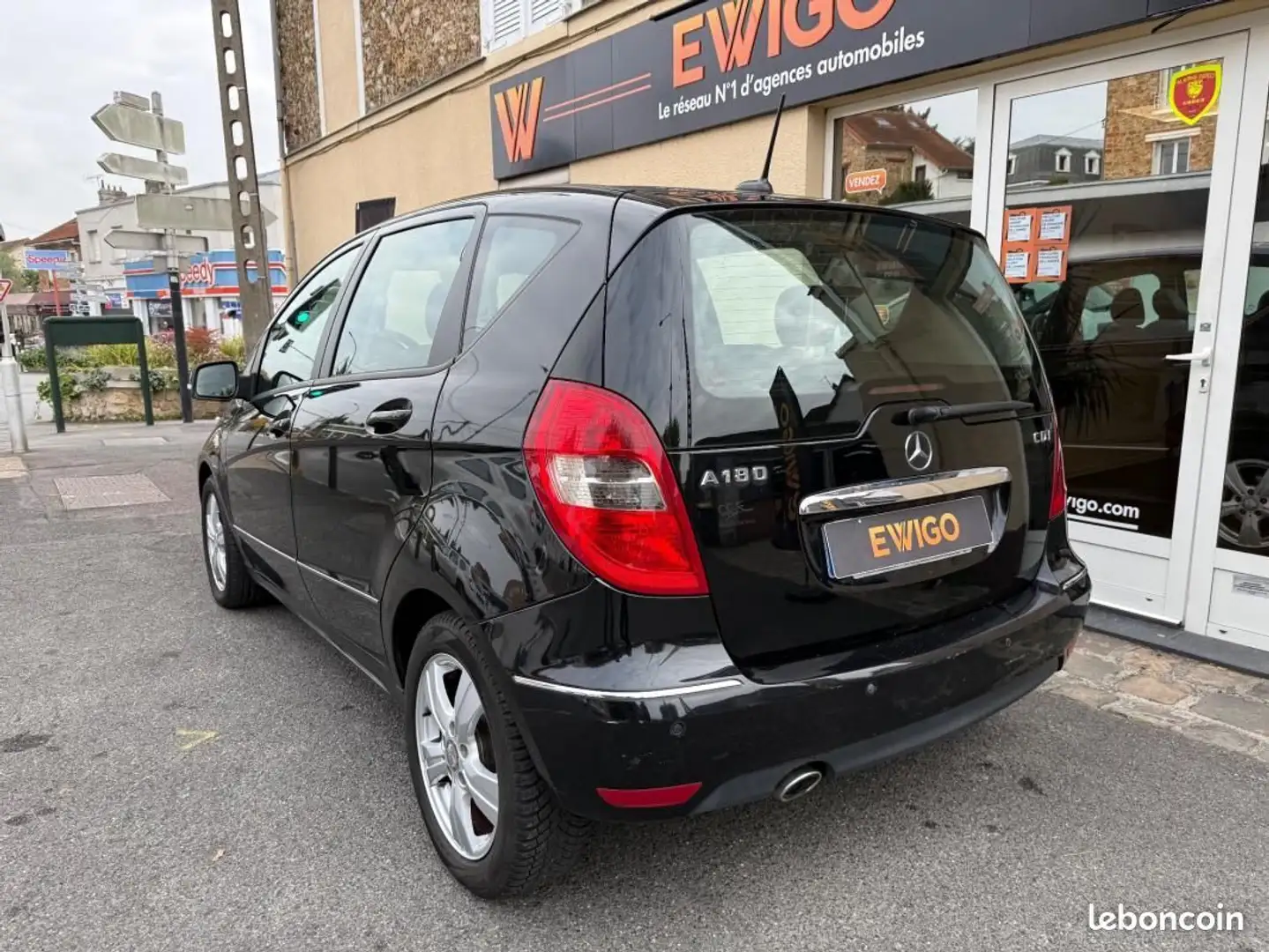 Mercedes-Benz A 180 Mercedes 2.0 180 CDI 110 AVANTGARDE AIDE AU STATIONNEMENT AV-AR GARANTIE 6 MOIS Noir - 2