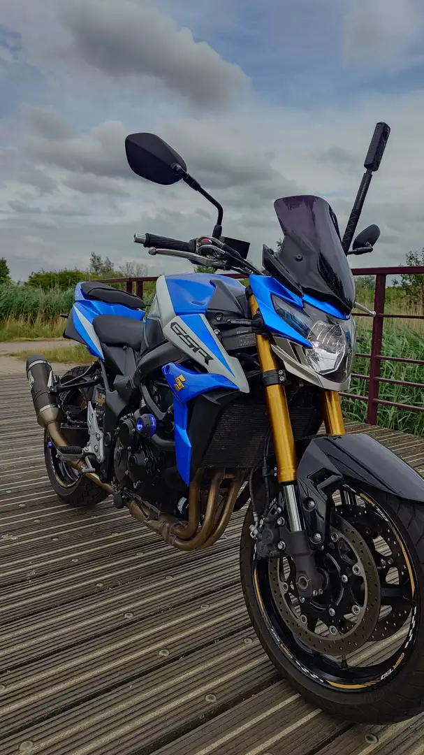 Suzuki GSR 750 Goldy shiny Blauw - 1