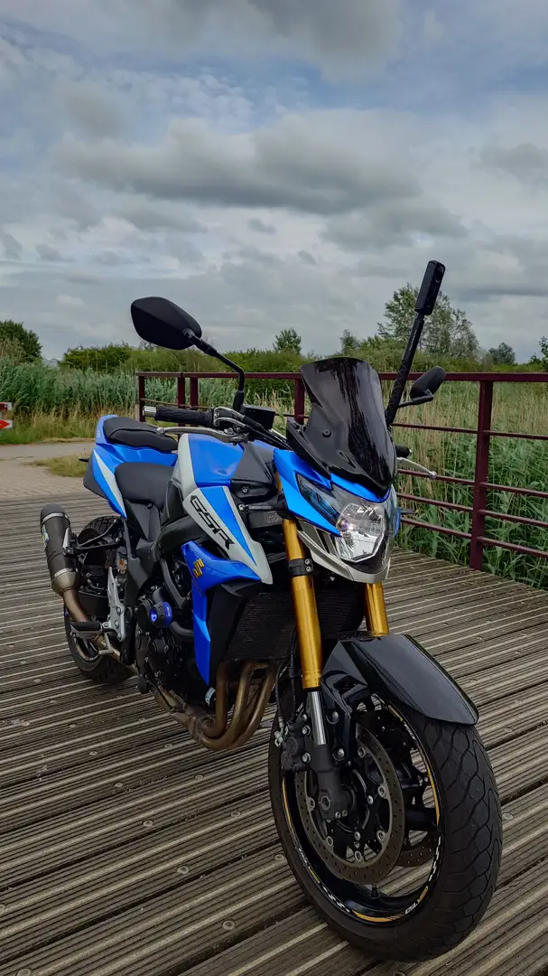 Suzuki GSR 750 Goldy shiny Blauw - 2