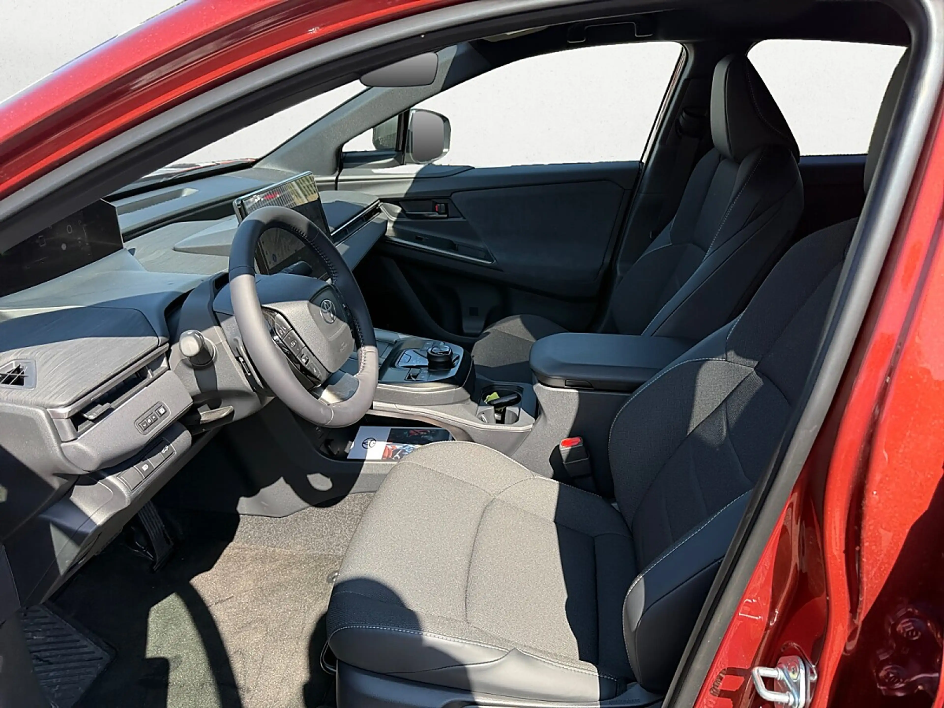 Toyota C-HR+ Elektro 77kWh Teamplayer | 600km Reichweite | a... — photo 11