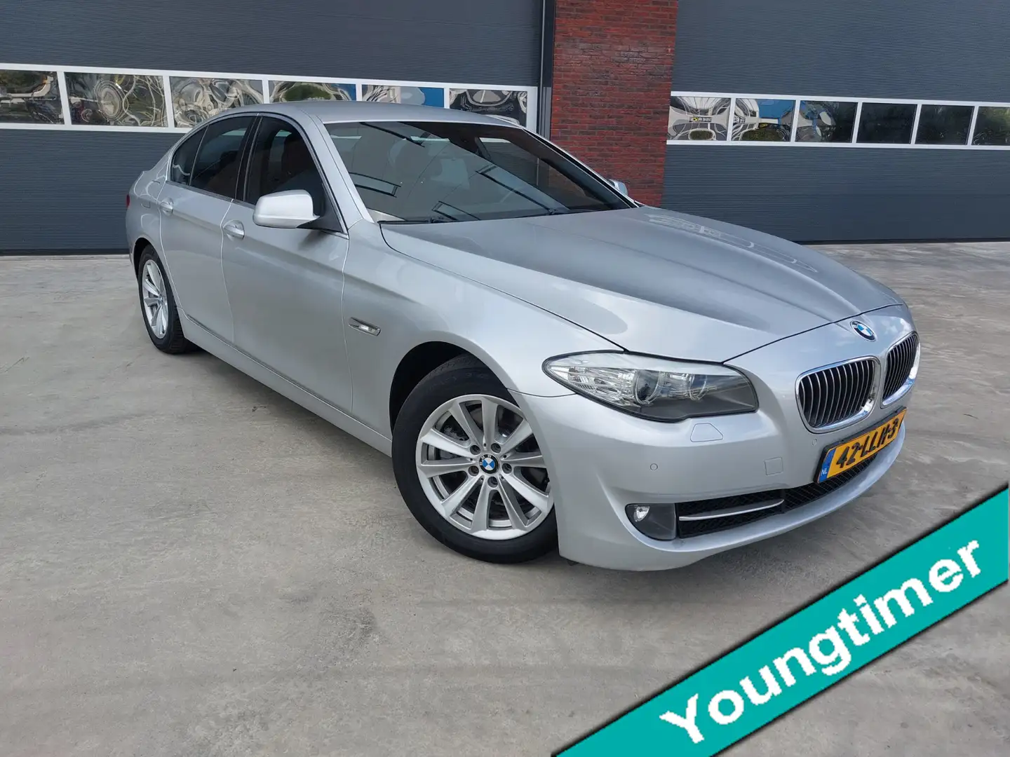 BMW 523 5-serie 523i 6 cilinder Executive Automaat Nav LMV Zilver - 1