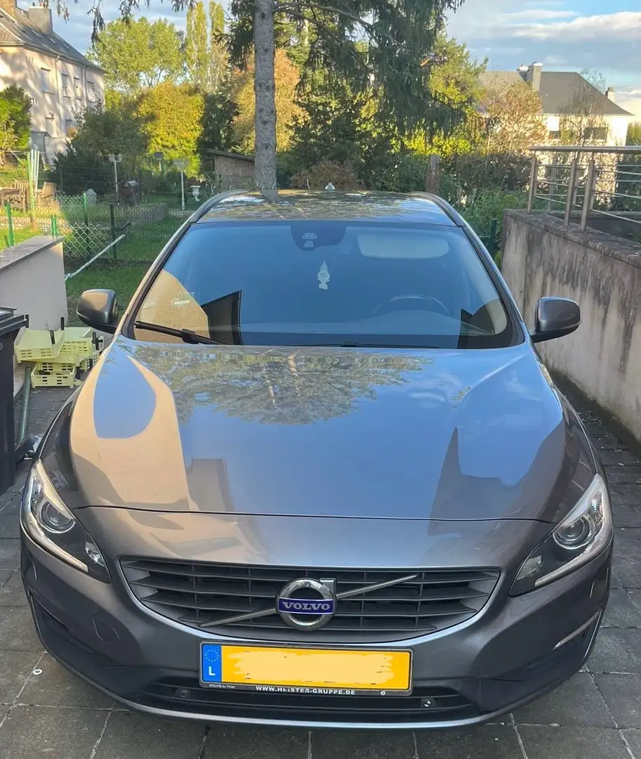Volvo V60 D4 AWD Geartronic Momentum - 1