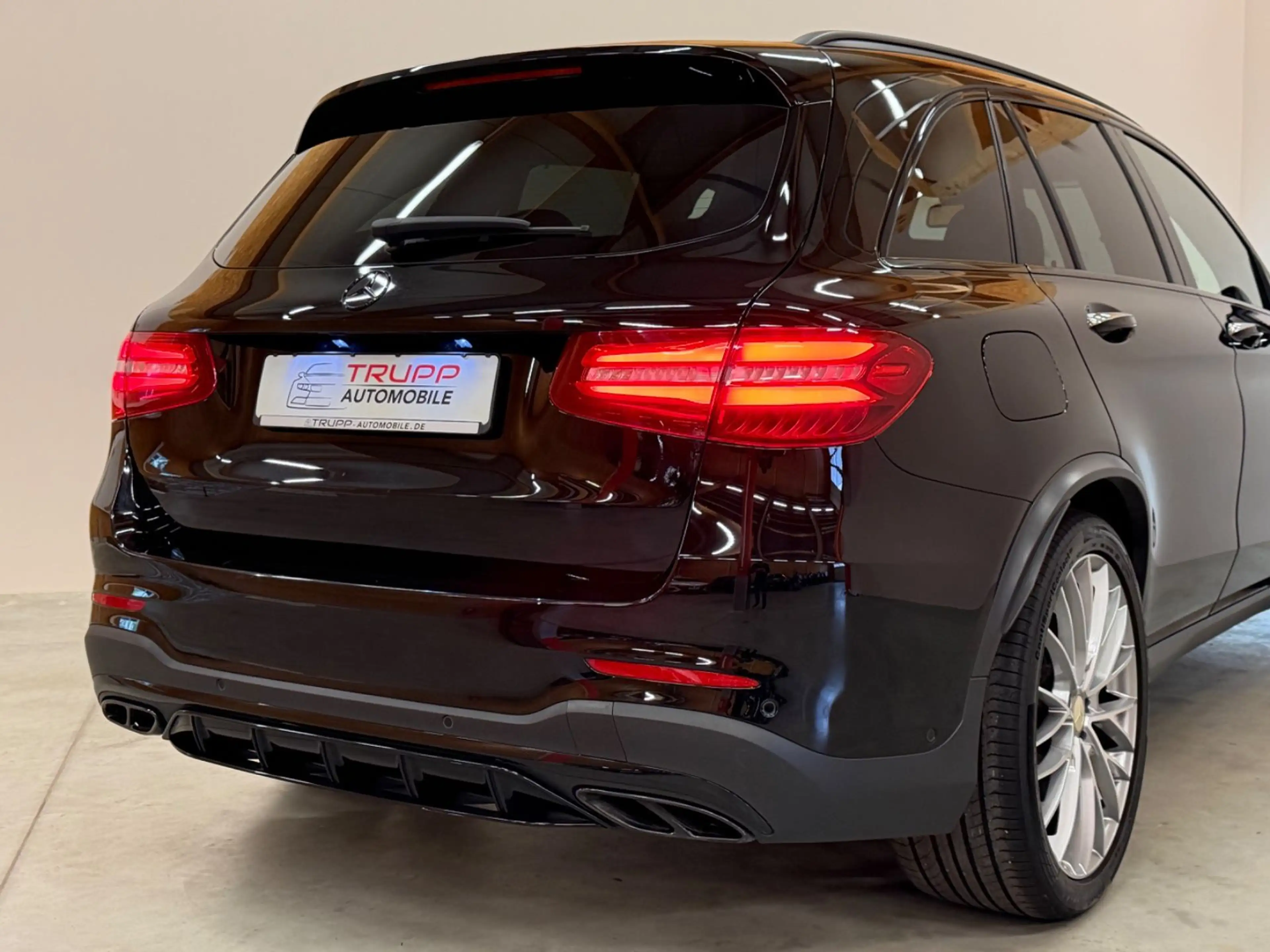 Mercedes-Benz GLC 43 AMG 4M/PERFORMANCE-AGA/BURMESTER/360°/PAN — photo 9