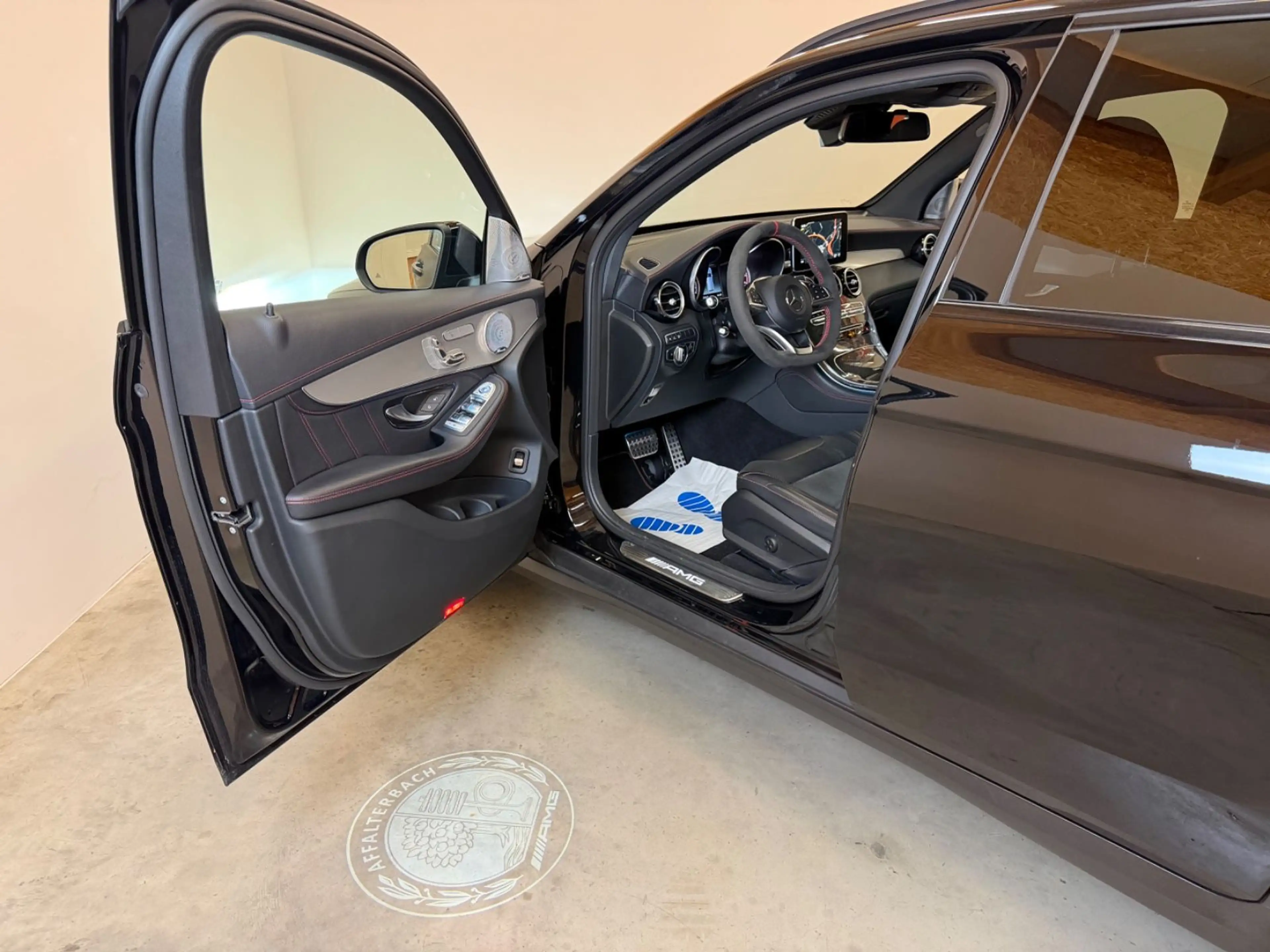 Mercedes-Benz GLC 43 AMG 4M/PERFORMANCE-AGA/BURMESTER/360°/PAN — photo 14