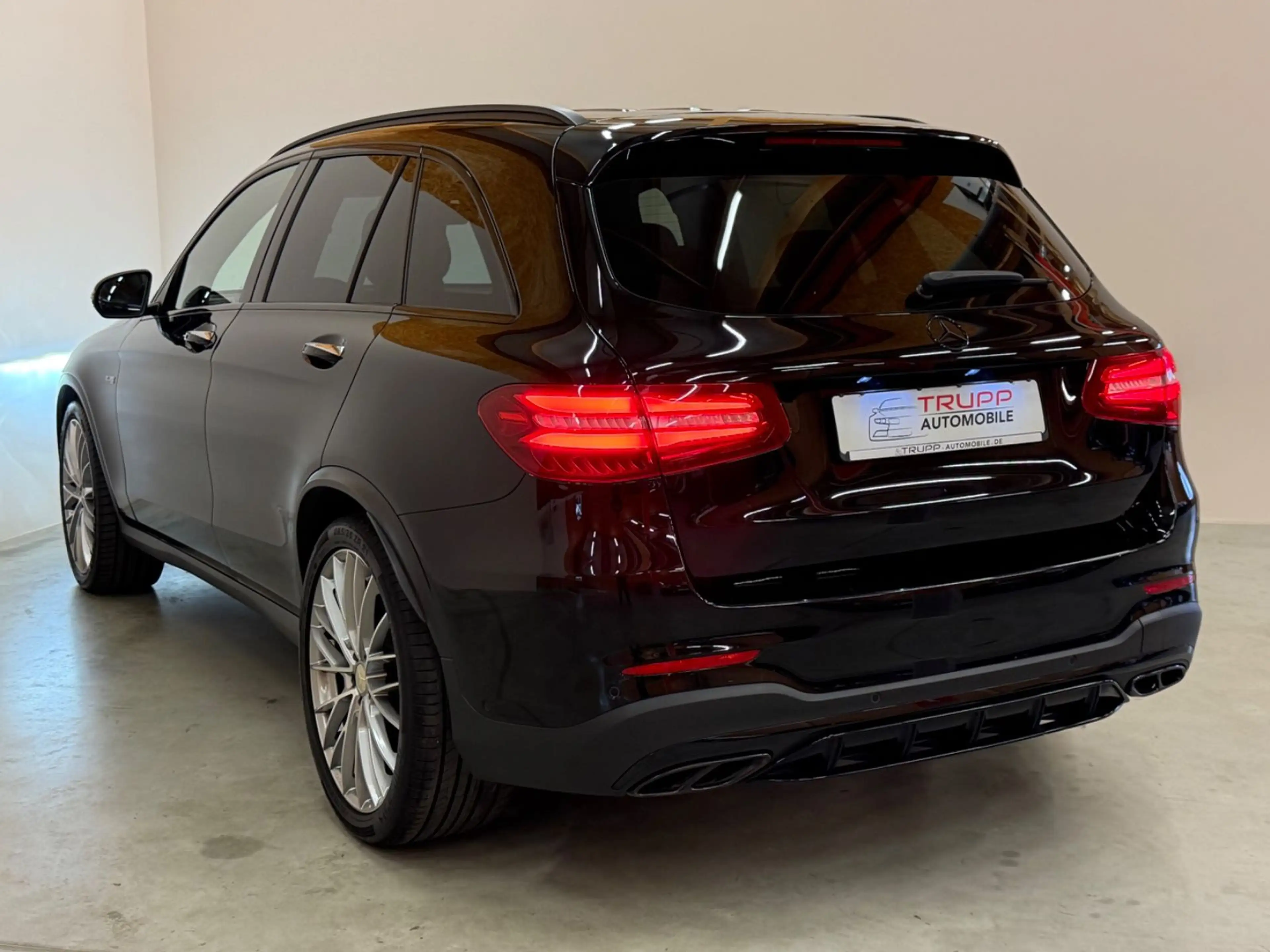 Mercedes-Benz GLC 43 AMG 4M/PERFORMANCE-AGA/BURMESTER/360°/PAN — photo 11