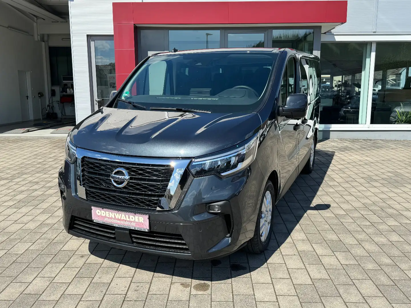 Nissan Primastar Kombi L1H1 Autom. Tekna Design Paket 8-Sitzer Gri - 1