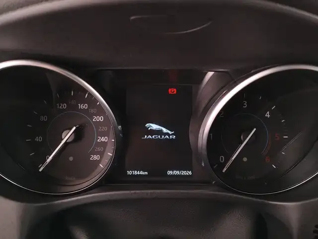 Jaguar F-Pace view 22