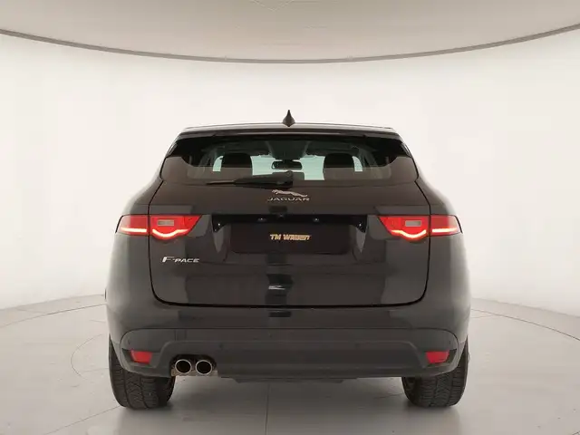 Jaguar F-Pace view 6