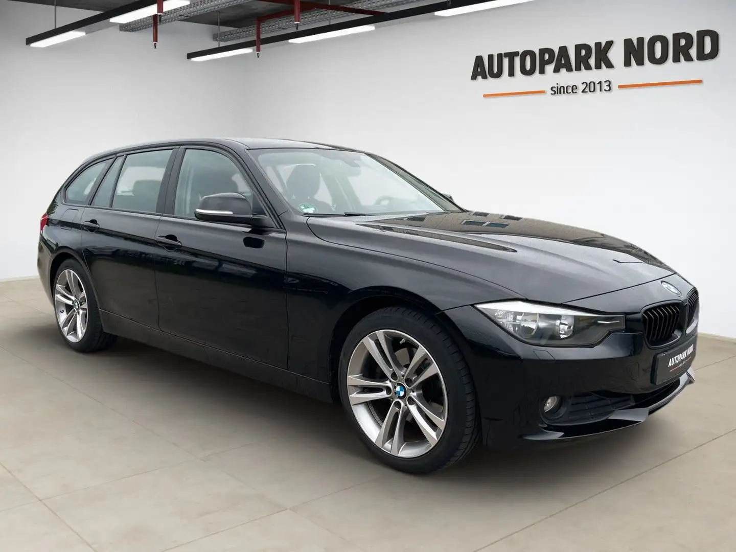 BMW 320 d Touring/AHK/SHZ/PDC/KLIMAAUT./ALU 18" Negro - 2