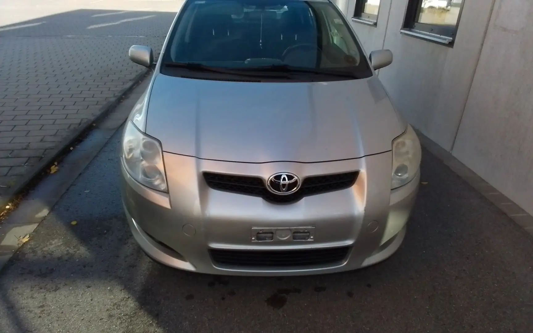 Toyota Auris 2.0 D-4D Sol Ezüst - 1