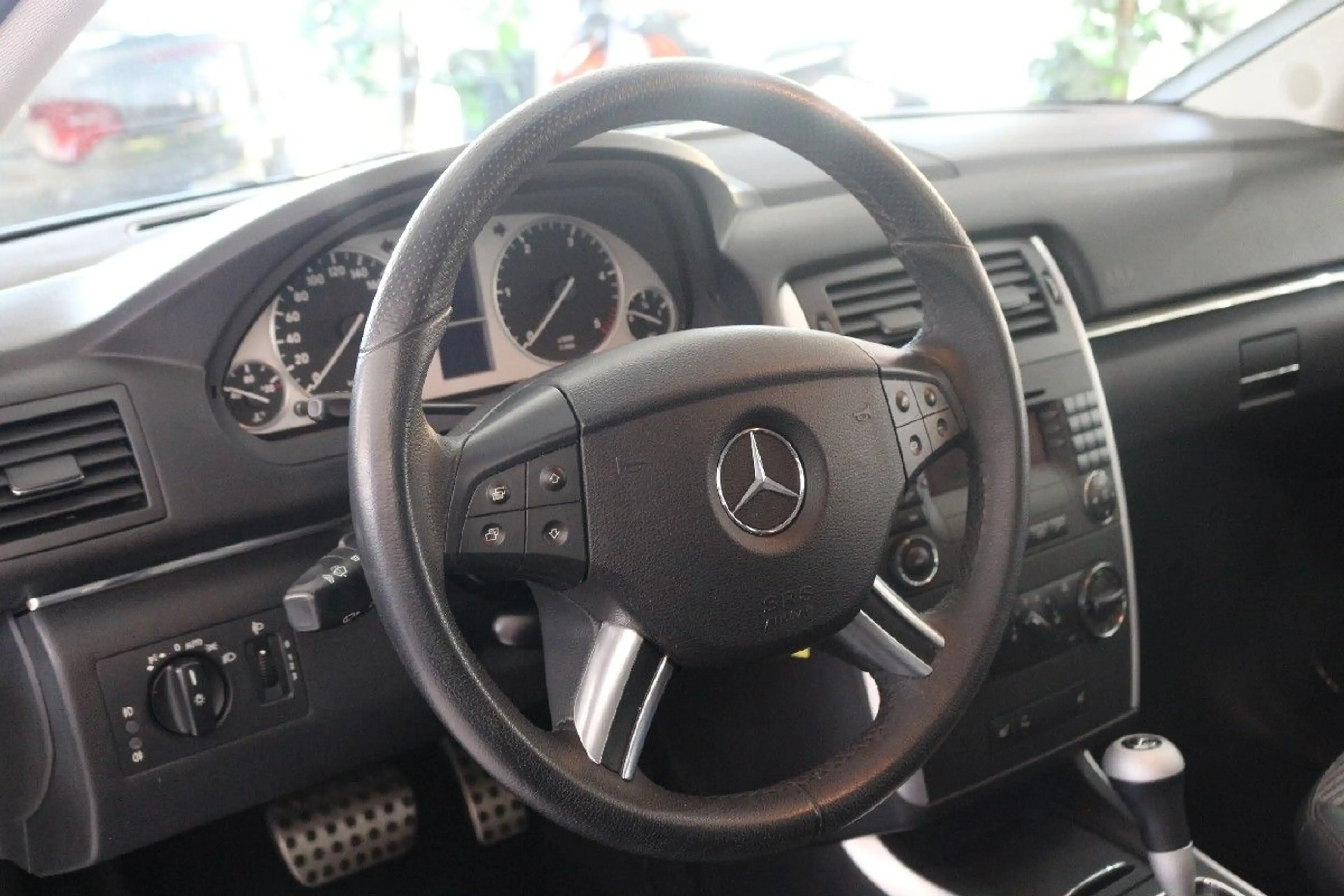 Mercedes-Benz B 200 CDI - Automatik-Navi-SItzheiz-PDC-Klima — photo 8