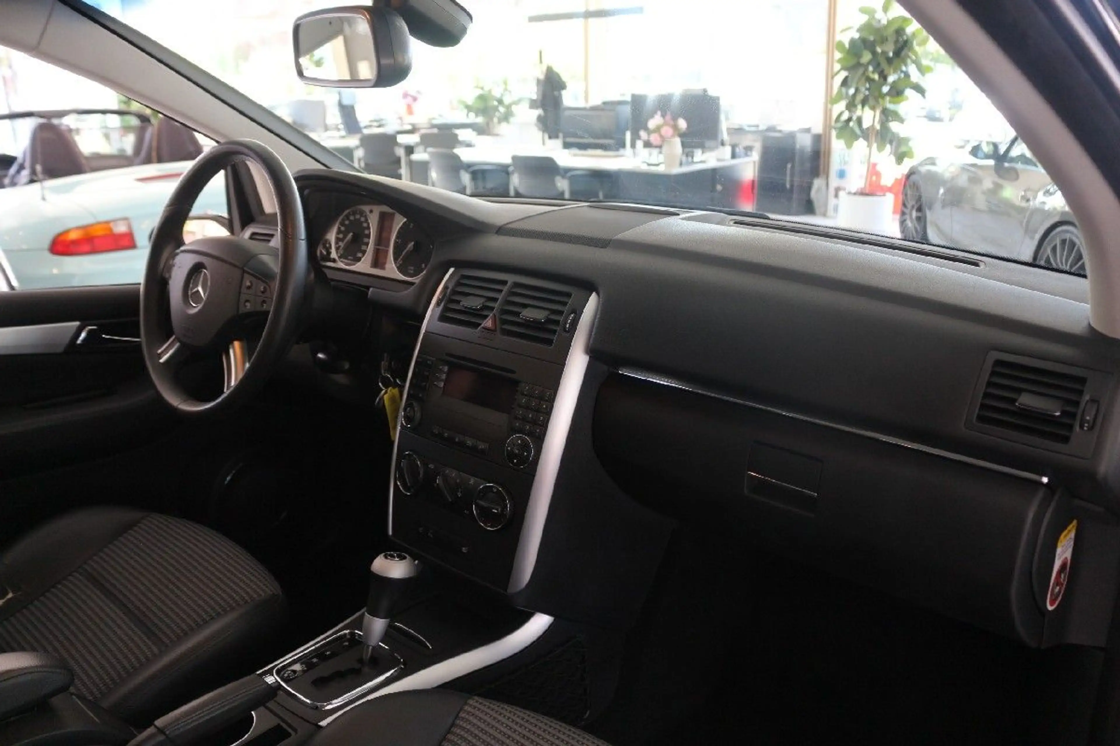 Mercedes-Benz B 200 CDI - Automatik-Navi-SItzheiz-PDC-Klima — photo 10