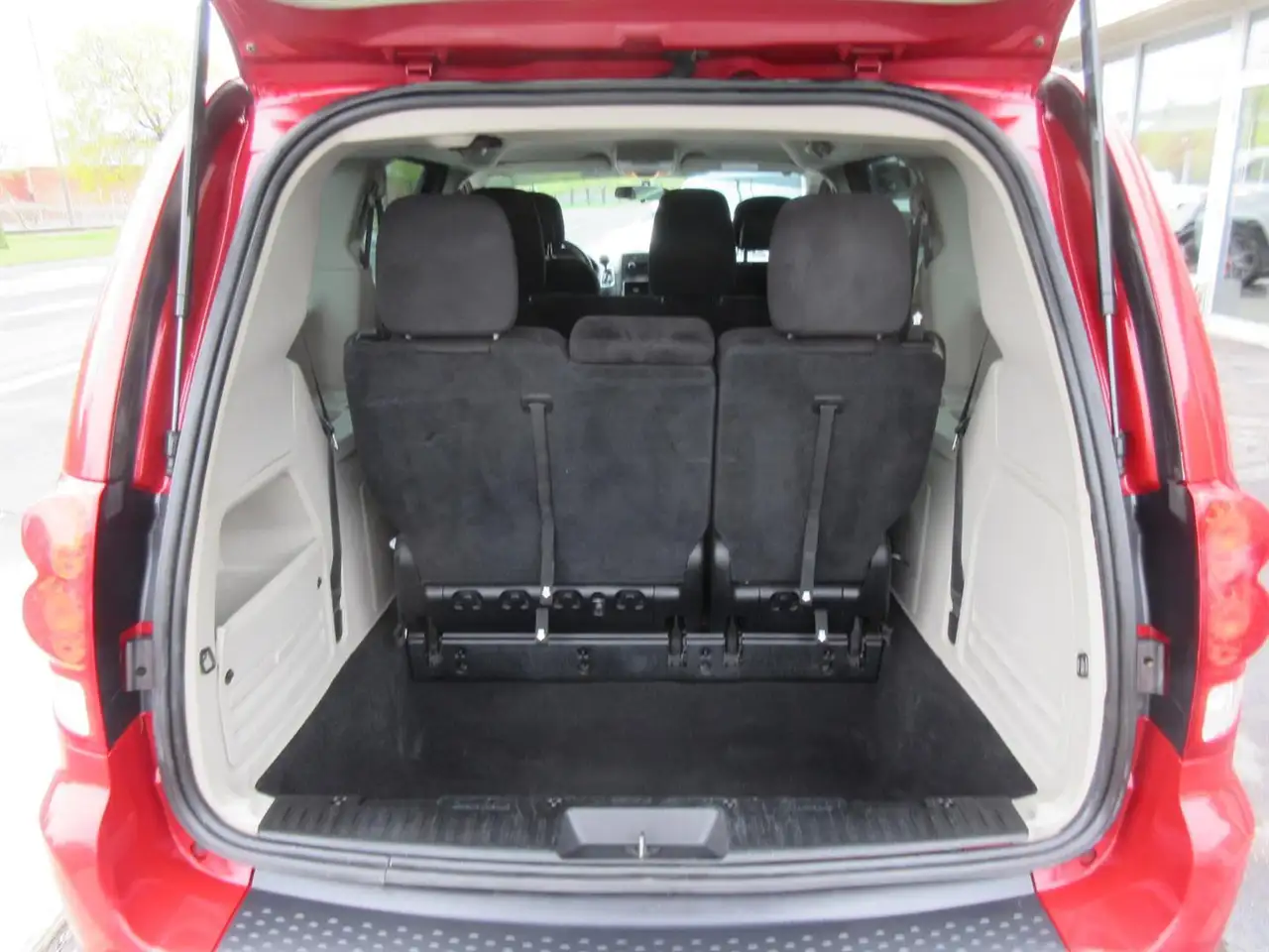 Dodge Grand Caravan снимка Dodge Grand Caravan