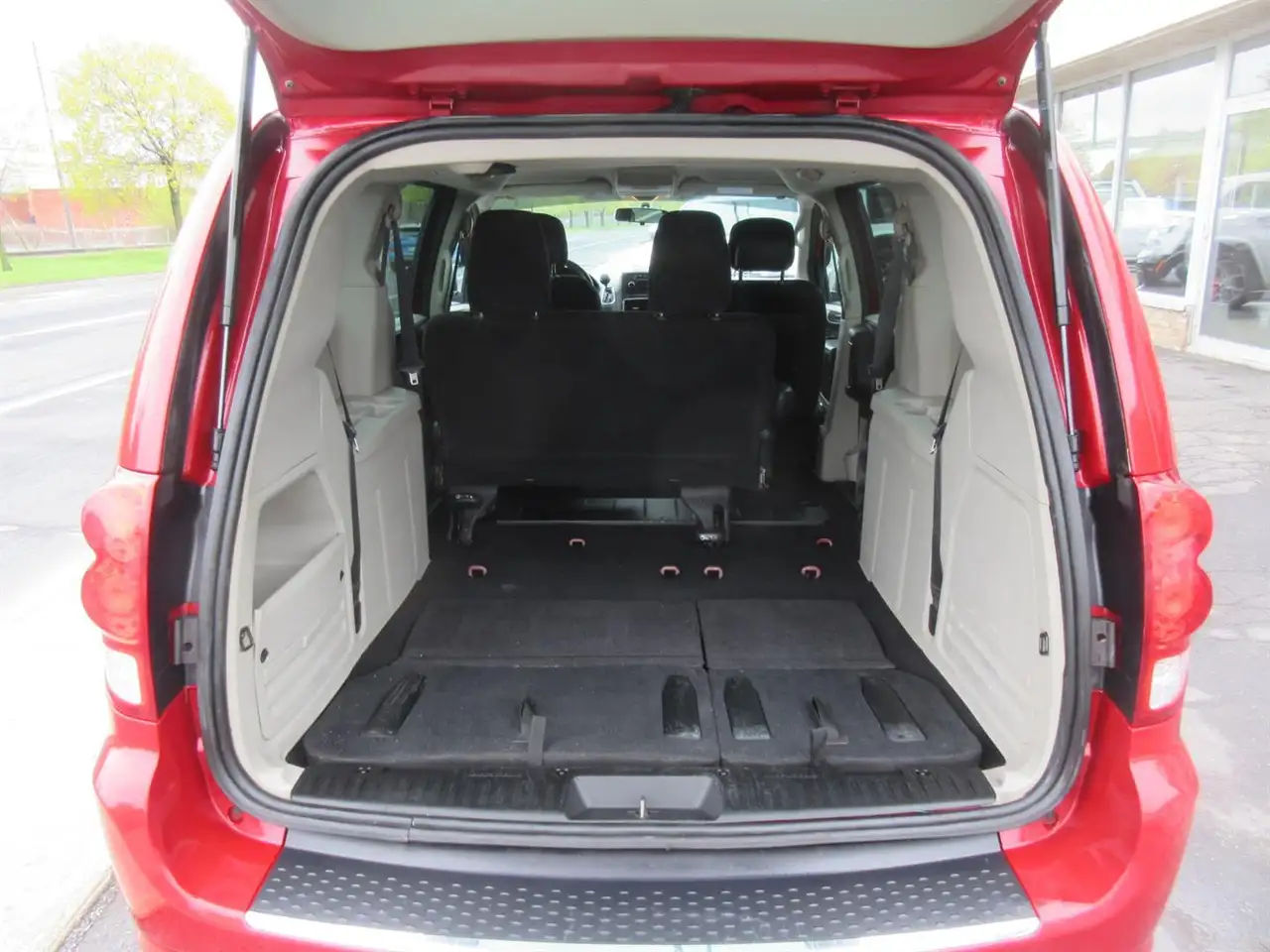 Dodge Grand Caravan снимка Dodge Grand Caravan