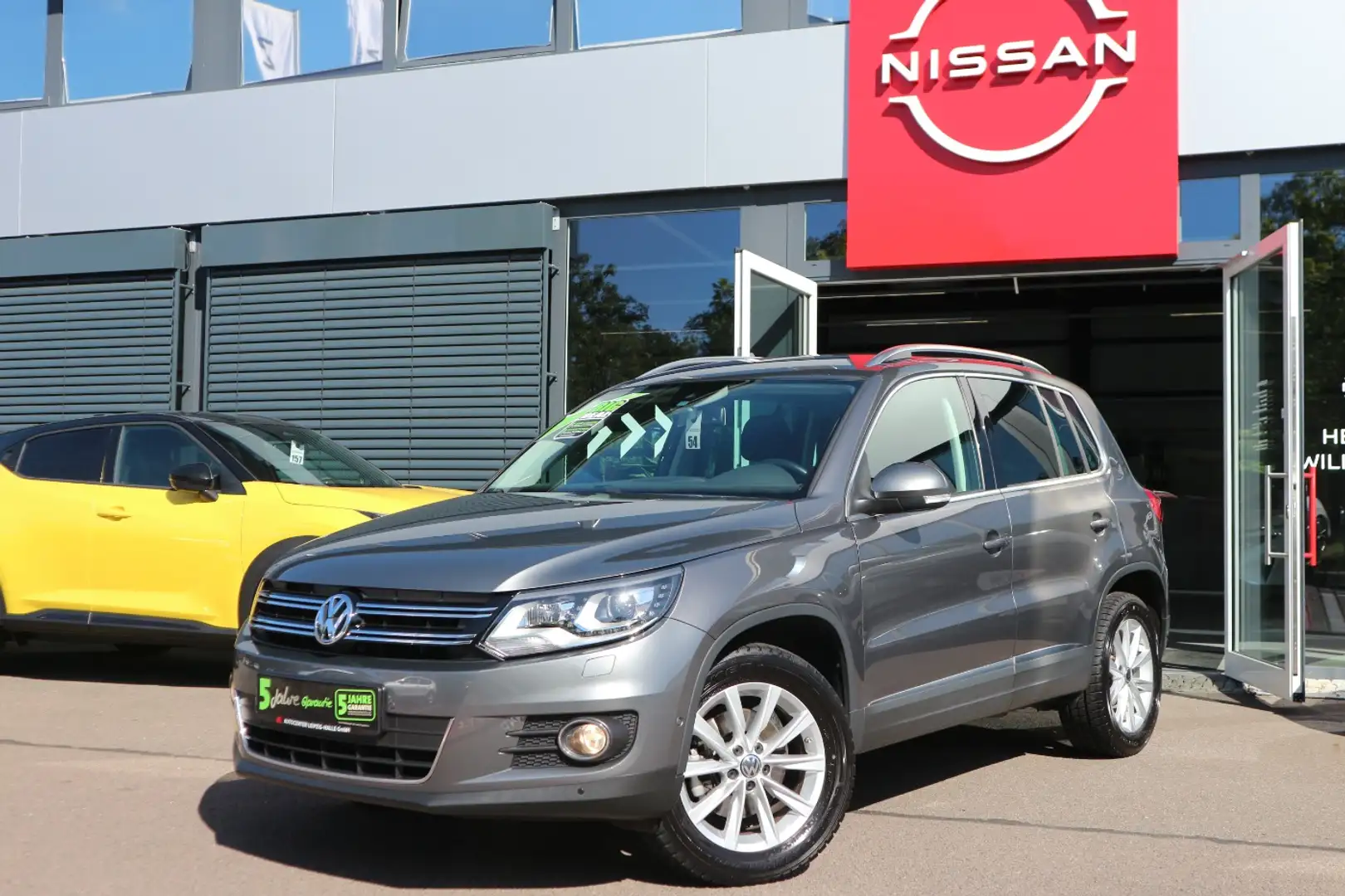 Volkswagen Tiguan 2.0 DSG 4Motion Style Xenon Navi AHK Kam. Gris - 2