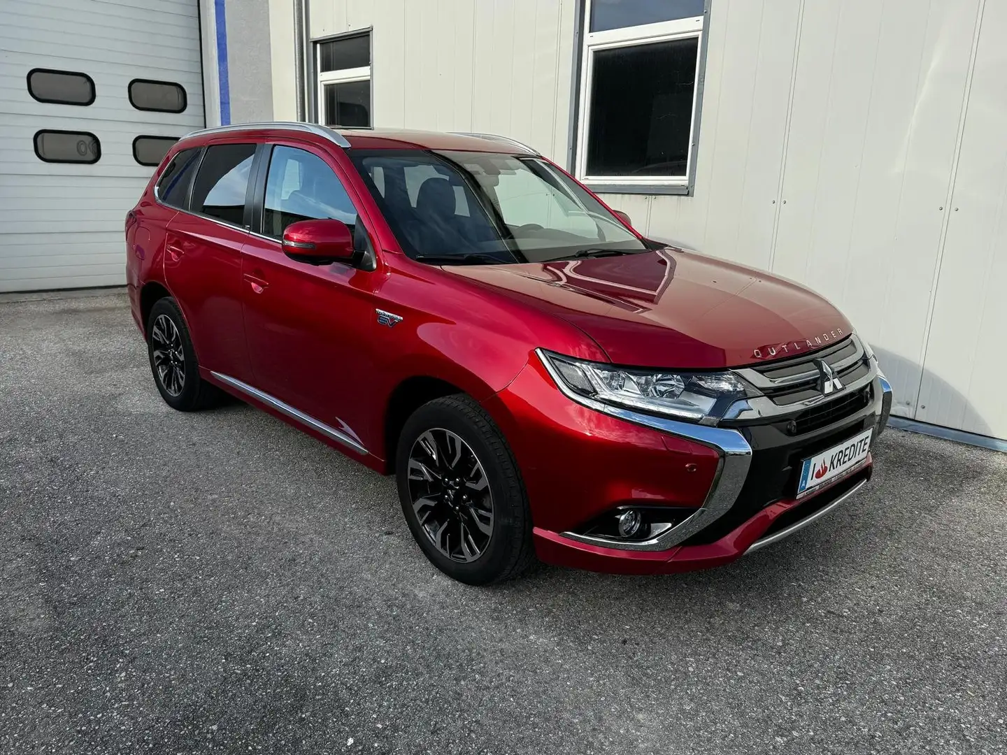 Mitsubishi Outlander 2,0 PHEV Instyle Hybrid Aut. nur 56 Tkm Rot - 1