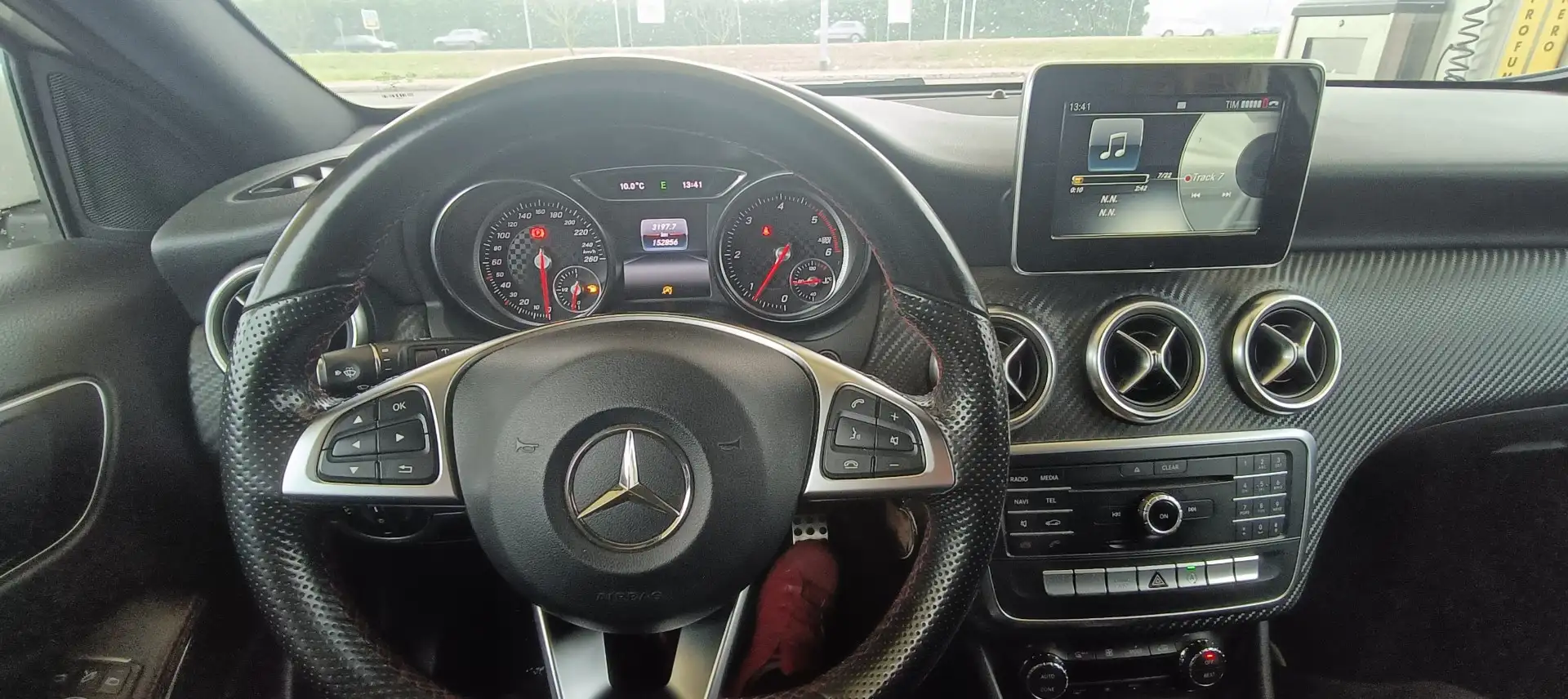 Mercedes-Benz 200 - 2