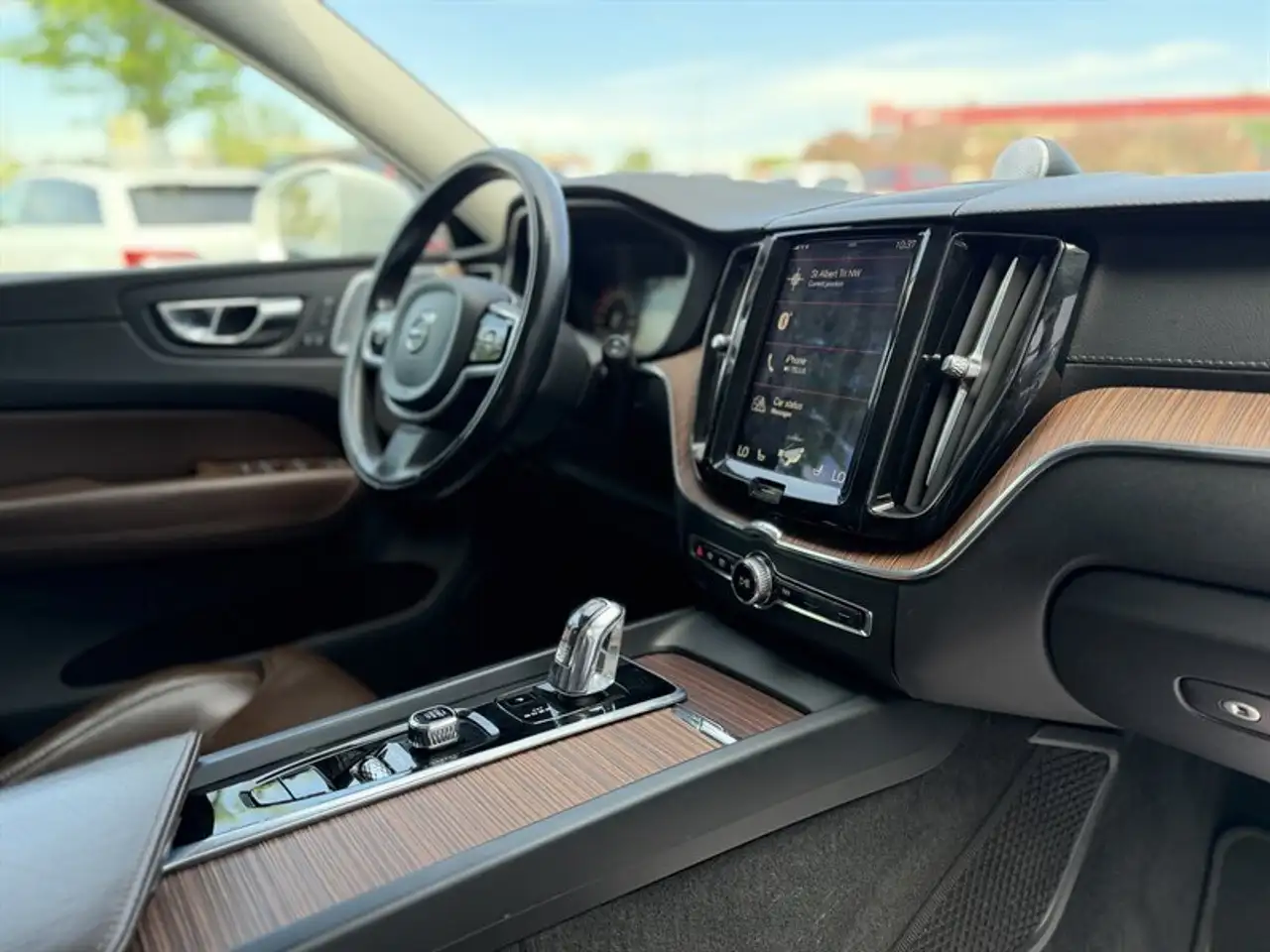 Volvo XC60 снимка Volvo XC60