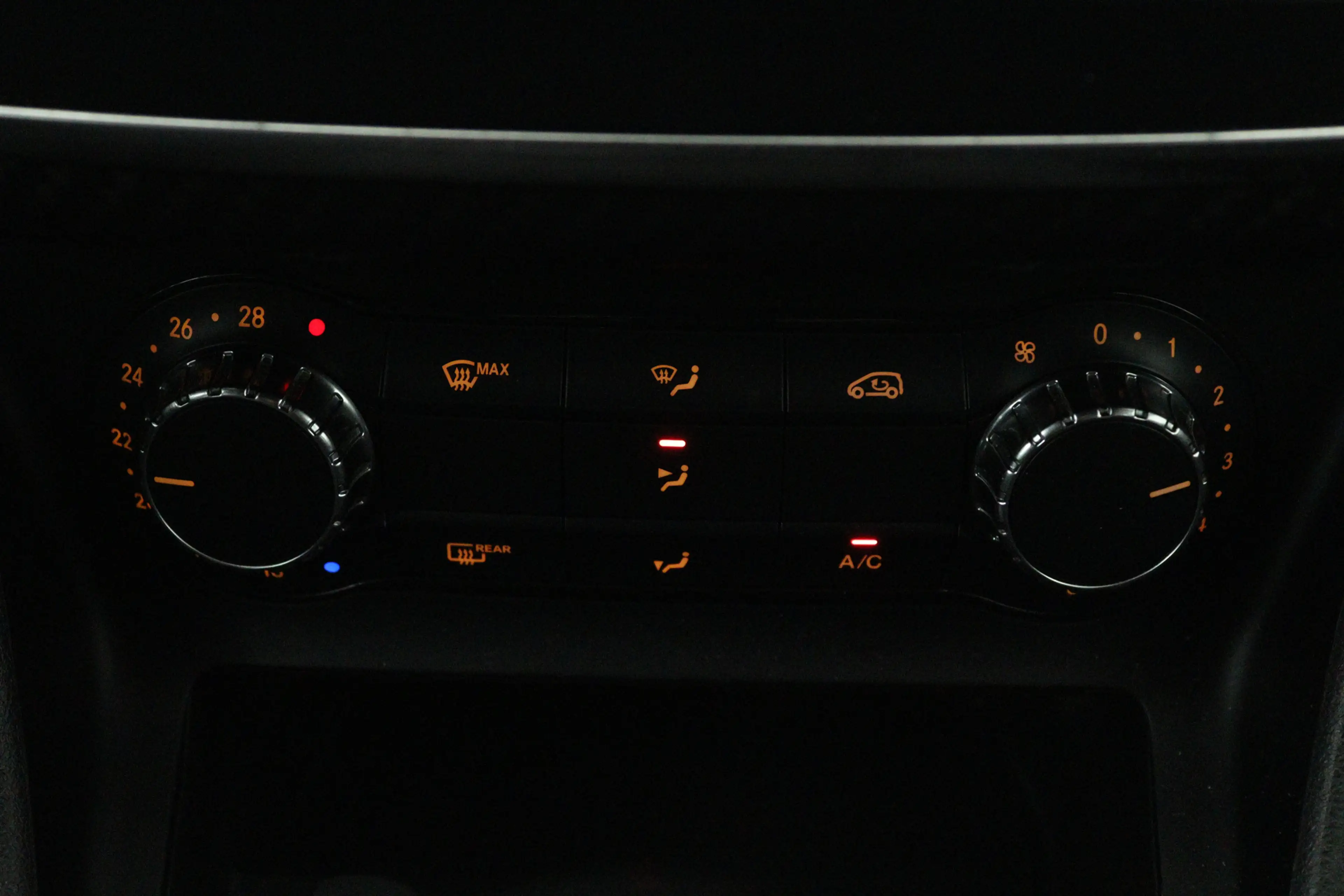 Mercedes-Benz A 180 Ambition (STOELVERWARMING, NAVIGATIE, PARKEERSENSO — photo 17