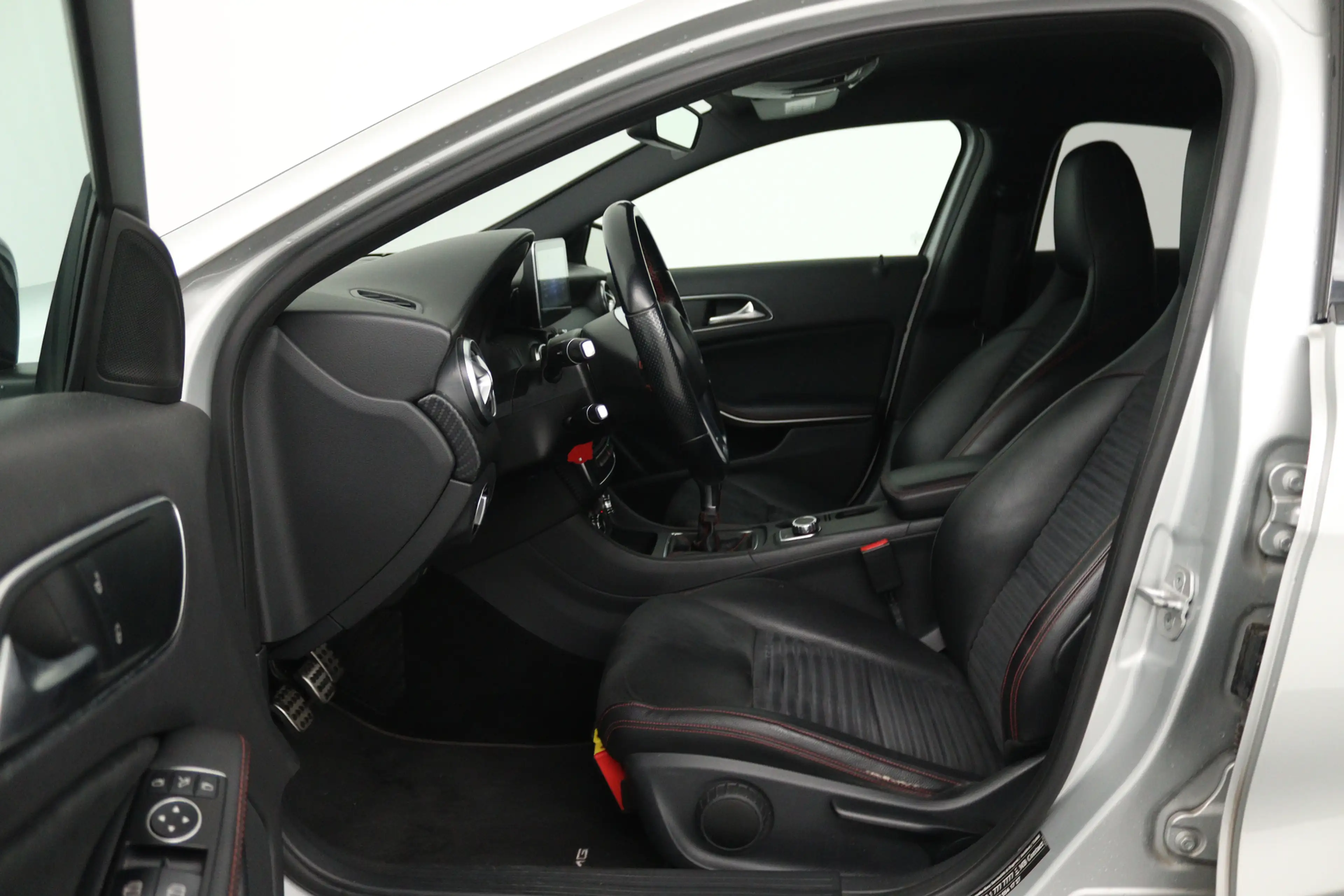 Mercedes-Benz A 180 Ambition (STOELVERWARMING, NAVIGATIE, PARKEERSENSO — photo 15