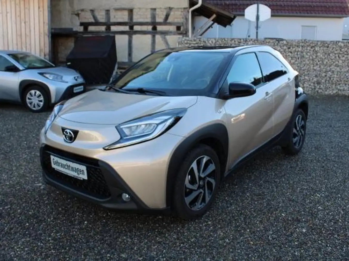 Toyota Aygo X Aygo X Play Beige - 1