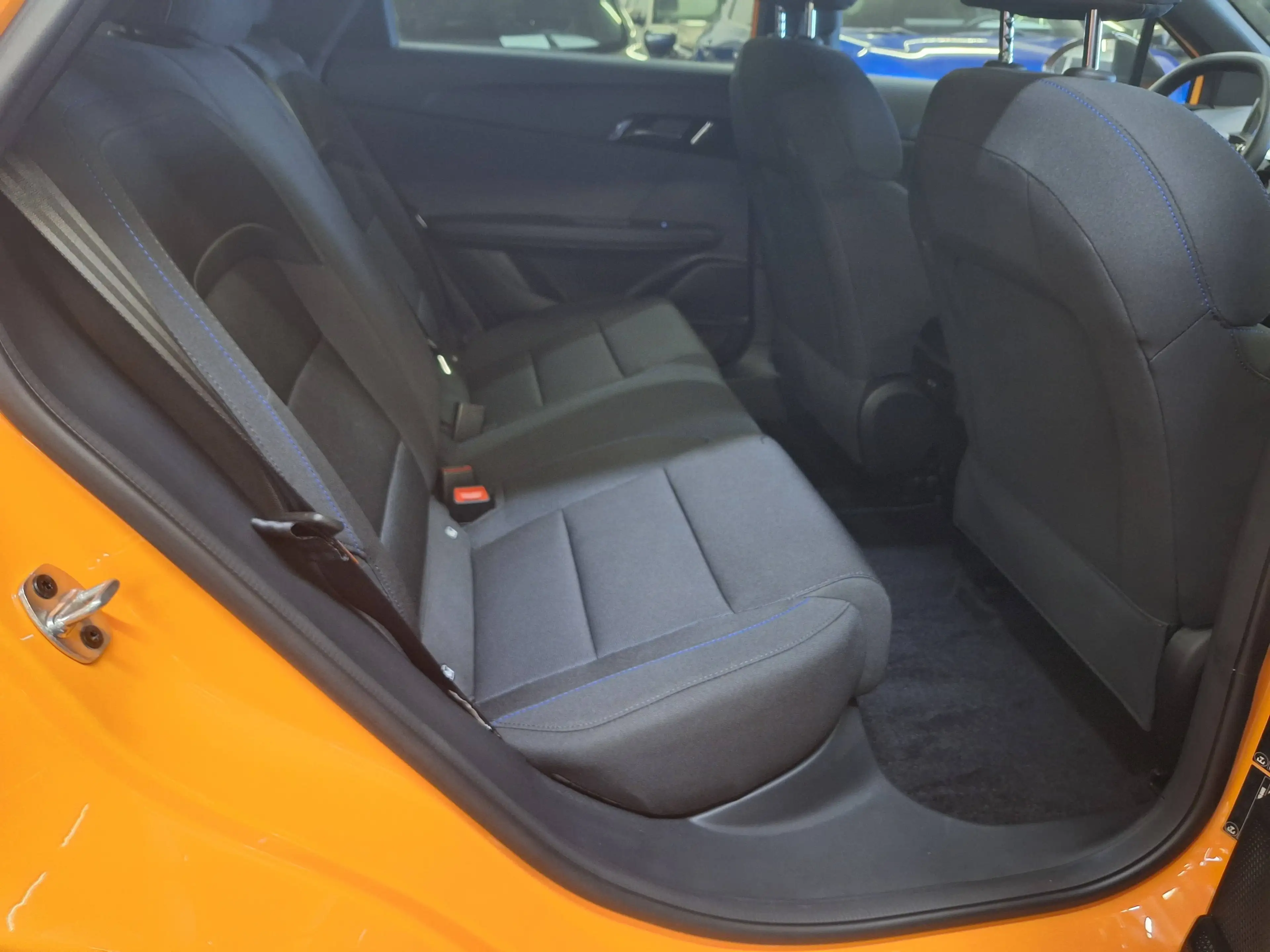 MG MG4 MG4 64 kWh Comfort Comfort — photo 15