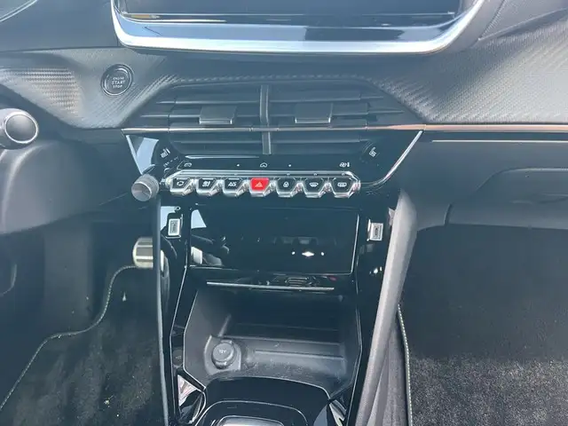 Peugeot 2008 view 12