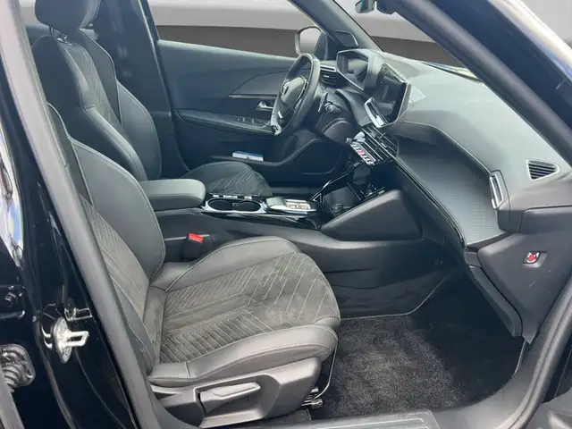 Peugeot 2008 view 9