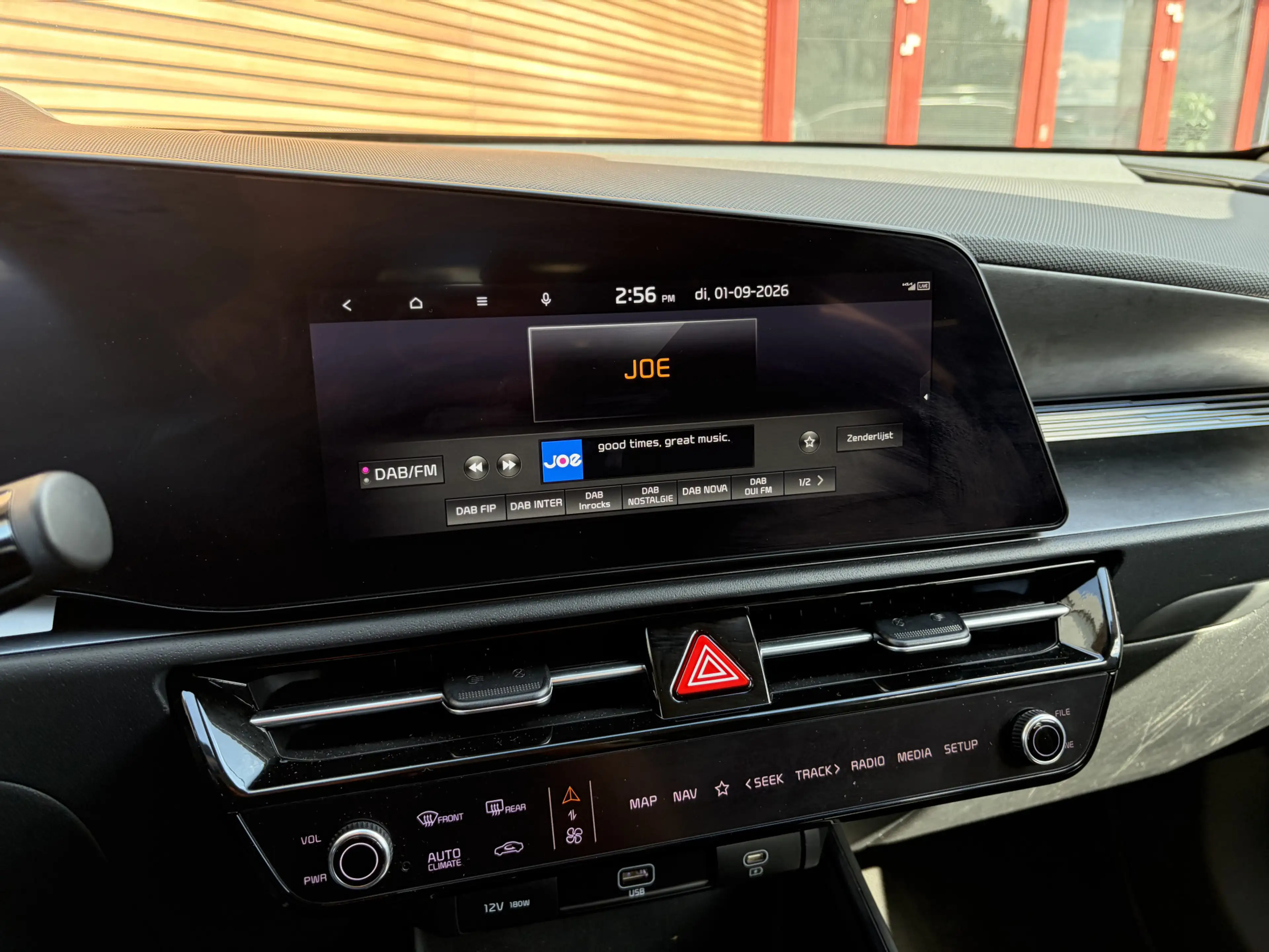 Kia e-Niro EV DynamicLine 64.8 kWh Cruise control adaptief / — photo 44