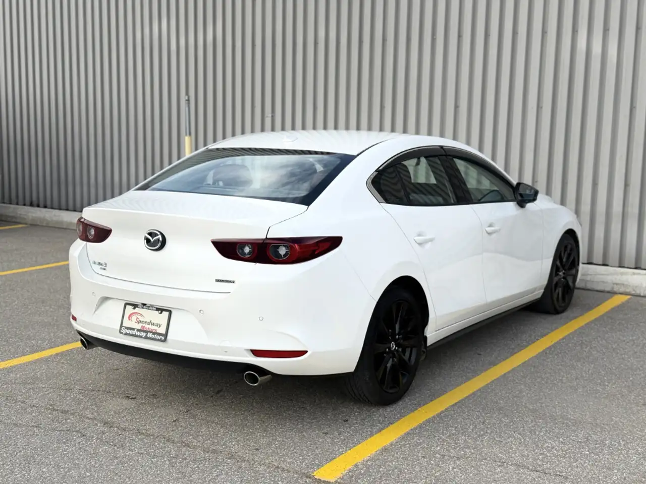 Mazda 3 снимка Mazda 3