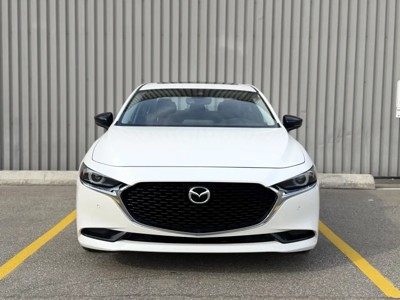 Mazda 3 снимка Mazda 3
