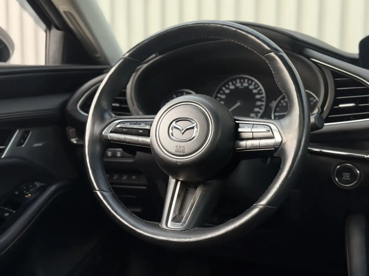 Mazda 3 снимка Mazda 3