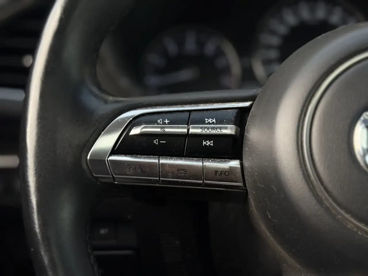 Mazda 3 снимка Mazda 3