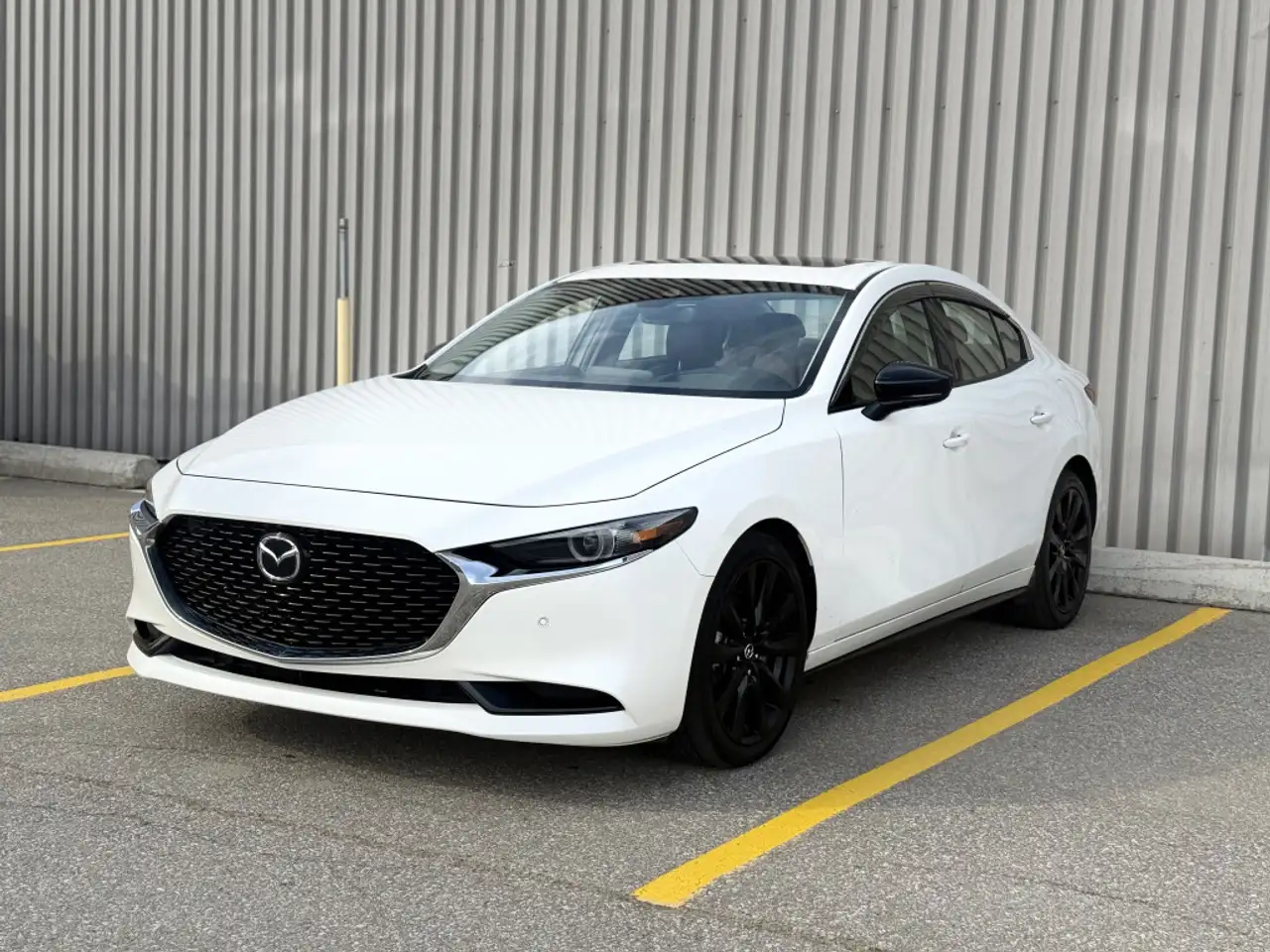 Mazda 3 снимка Mazda 3