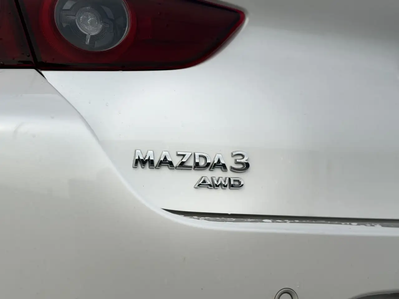 Mazda 3 снимка Mazda 3