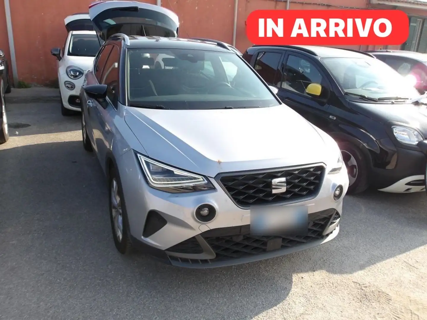 SEAT Arona Arona 2022 1.0 tgi Reference 90cv Argento - 1