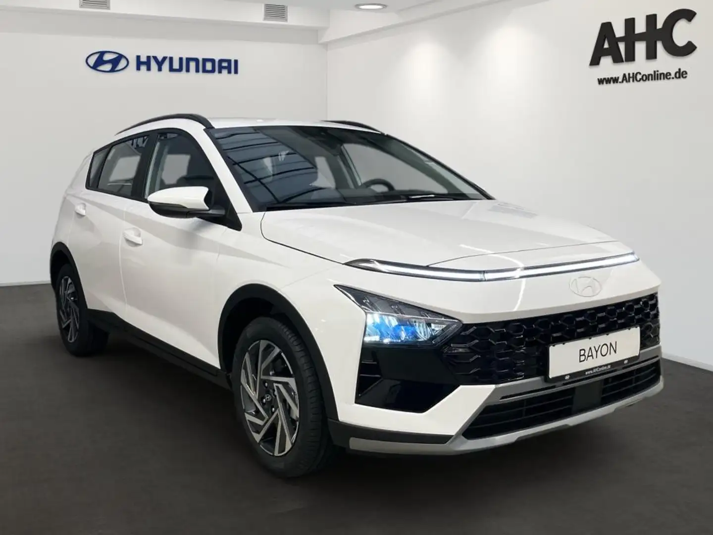 Hyundai BAYON 1.0 T-GDI 6-MT Trend LM Navi SoundSys LED Weiß - 2