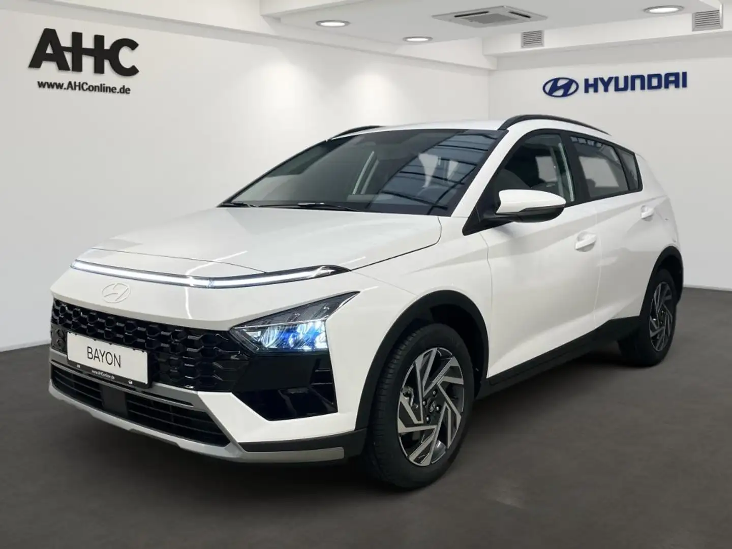 Hyundai BAYON 1.0 T-GDI 6-MT Trend LM Navi SoundSys LED Weiß - 1