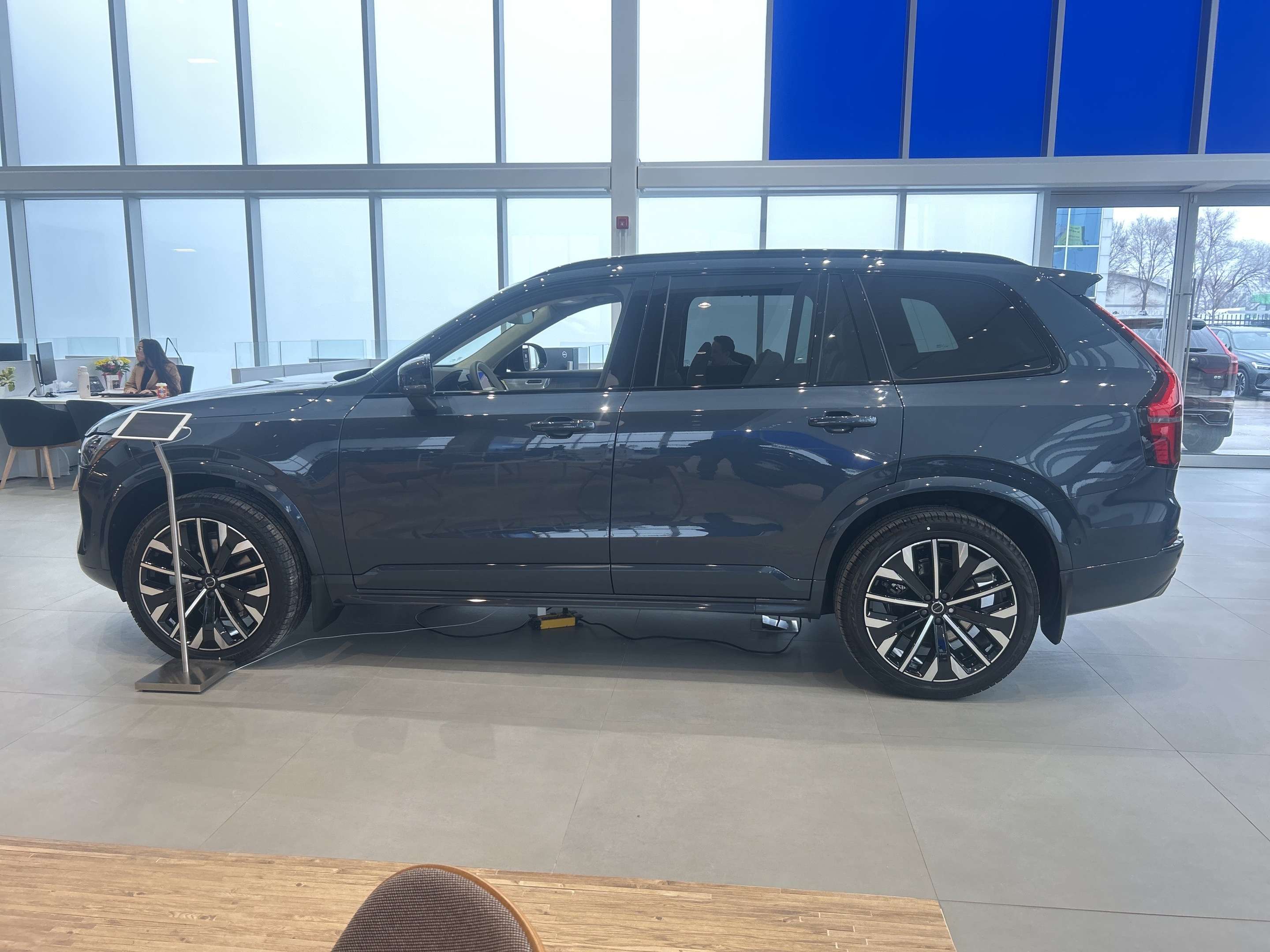 2026 Volvo XC90 B6 AWD Ultra Dark Theme 7-Seater thumb 7