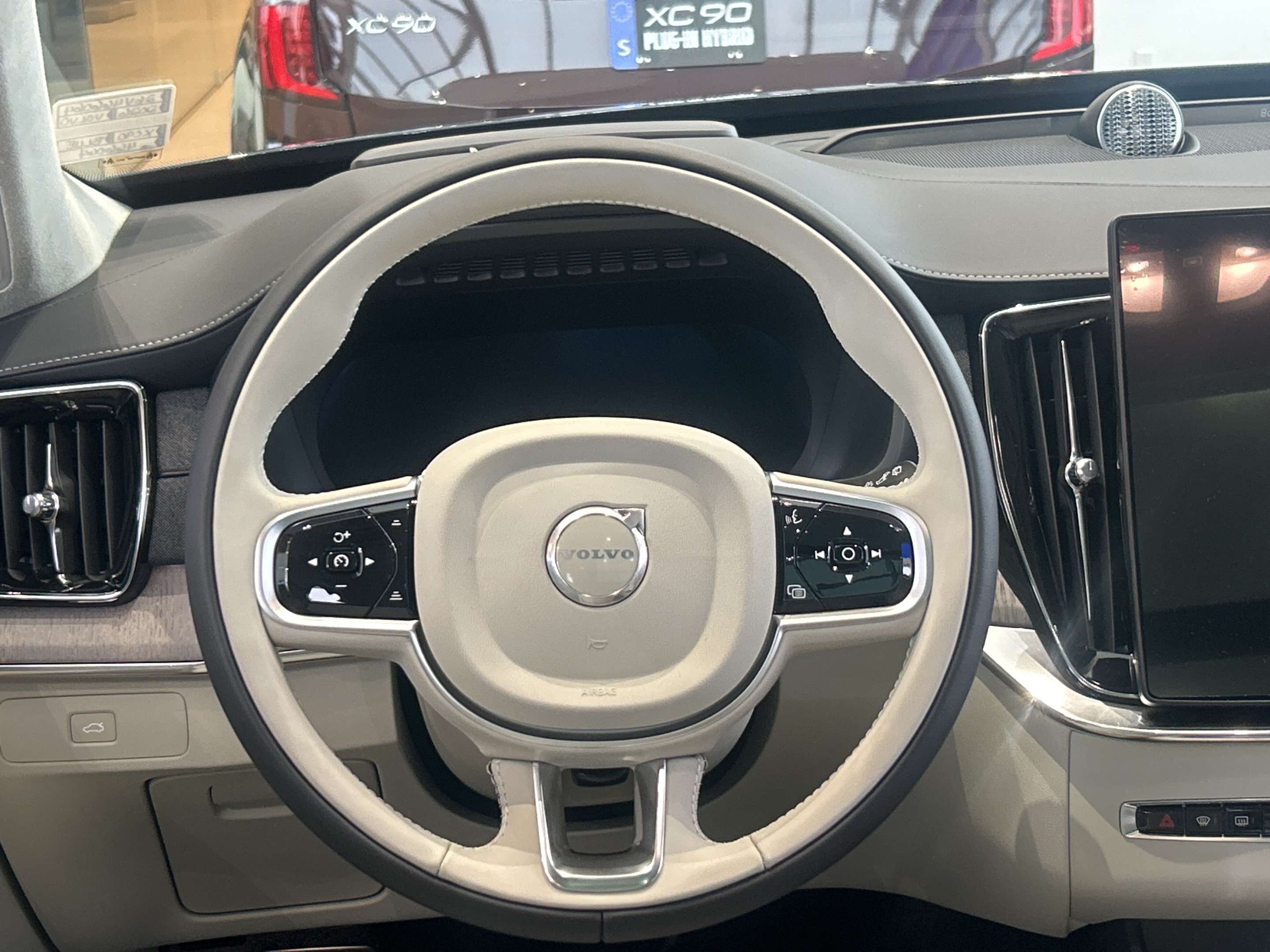 2026 Volvo XC90 B6 AWD Ultra Dark Theme 7-Seater thumb 9