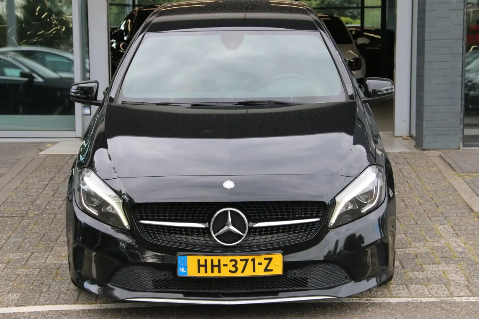 Mercedes-Benz A 180 d Lease Edition EXPORT EX BPM! Zwart - 2