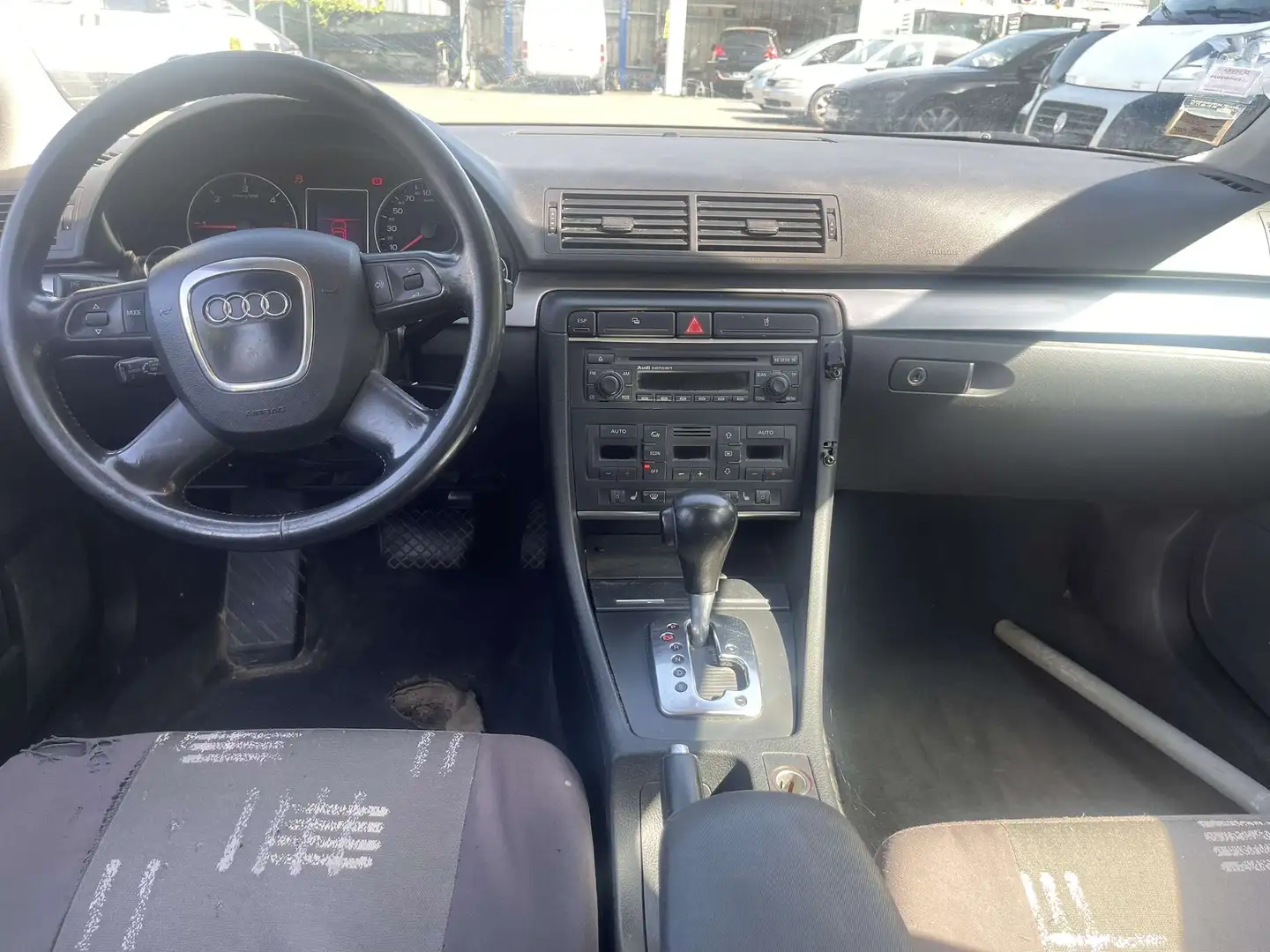 Audi A4 Avant 2.0 TDI Ambiente - 2