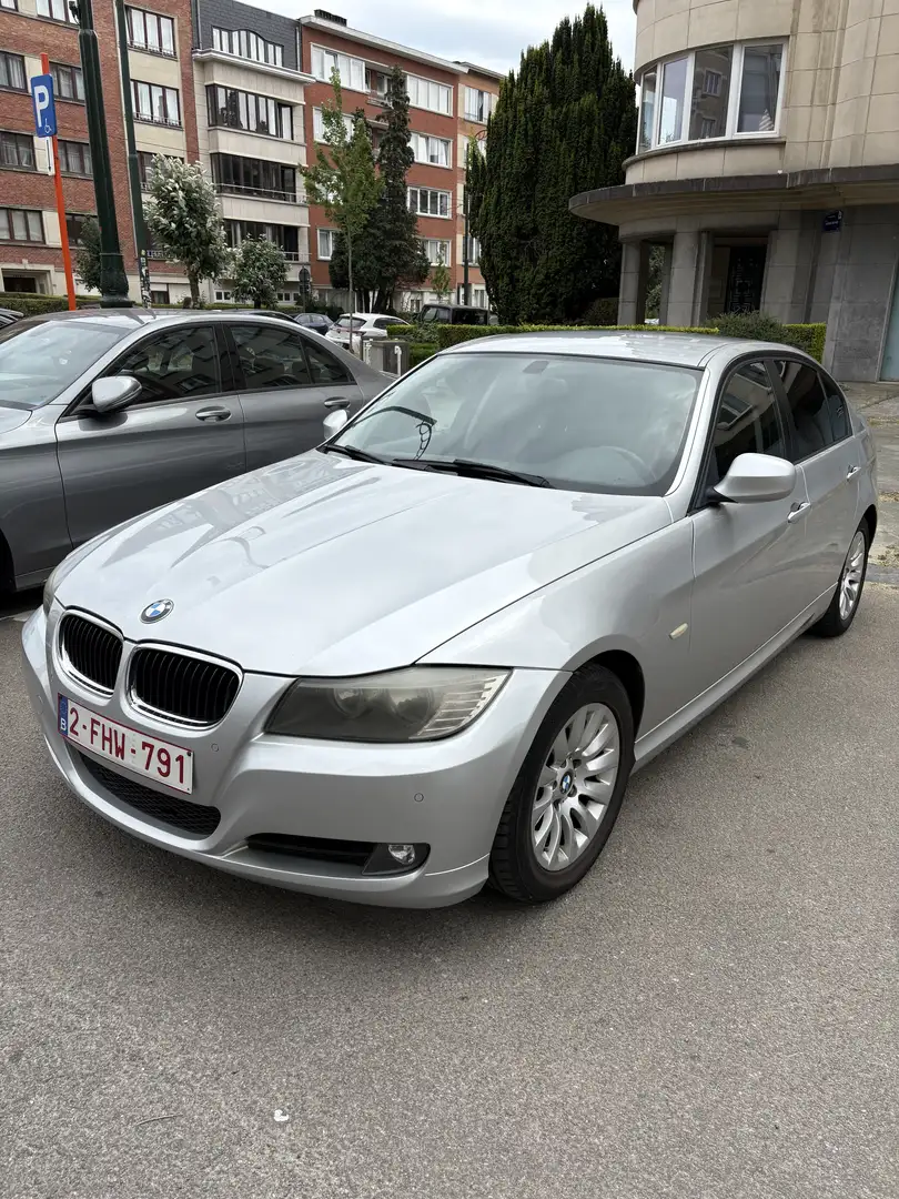 BMW 318 318iA Gris - 2