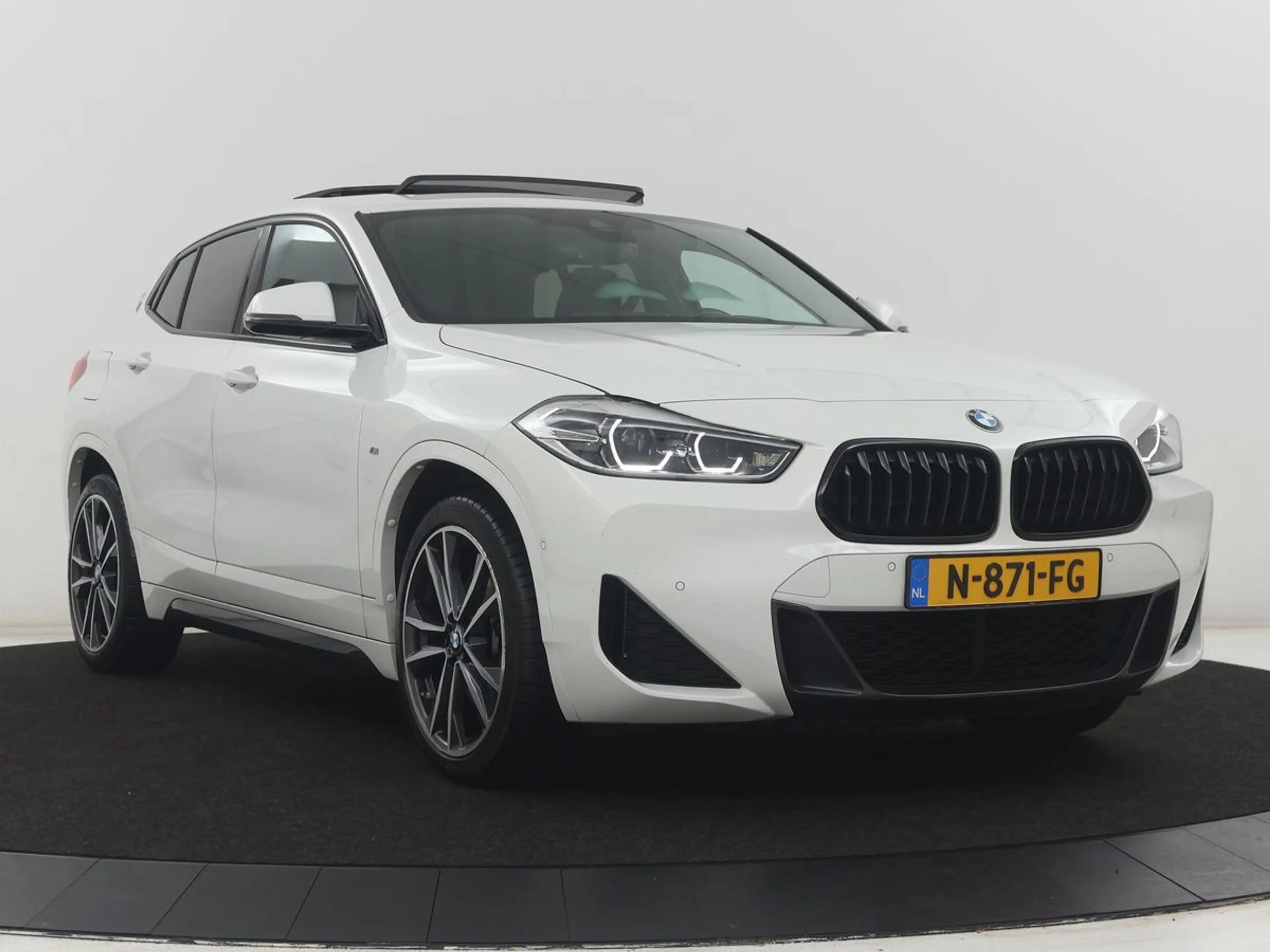 BMW X2 xDrive25e High Executive | Pano-Dak | Stoelverwarm — photo 41
