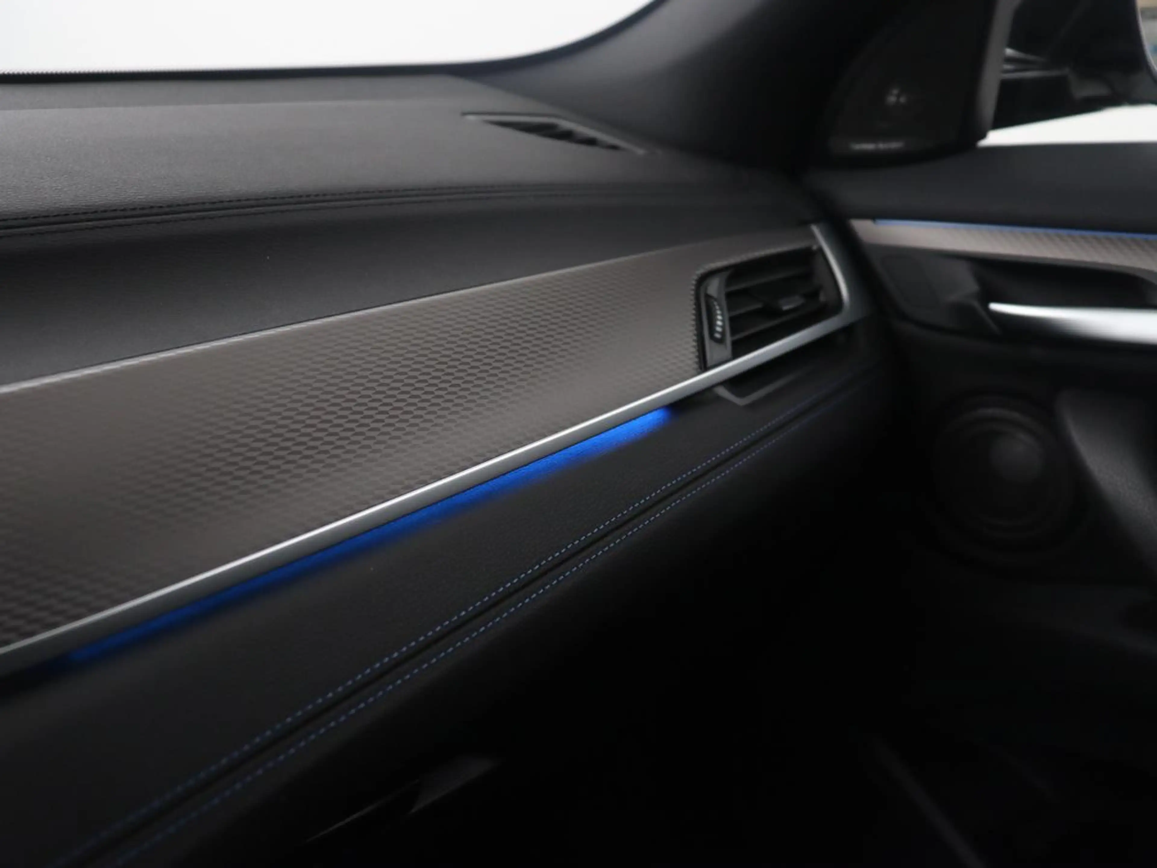 BMW X2 xDrive25e High Executive | Pano-Dak | Stoelverwarm — photo 28